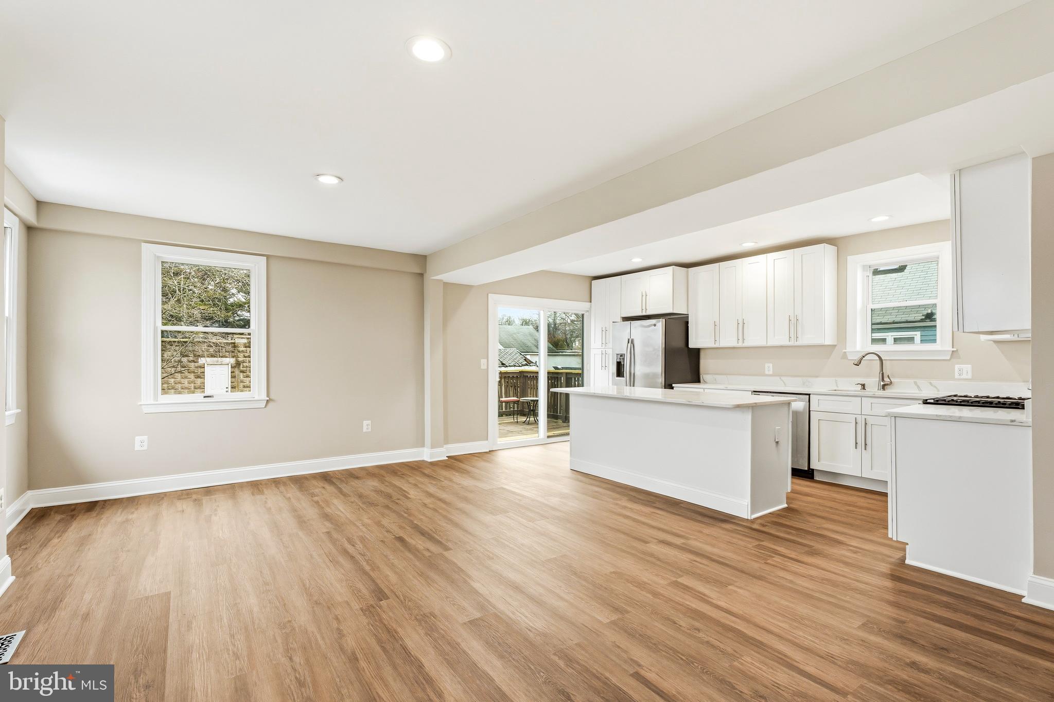 HILLENDALE PARK - Residential