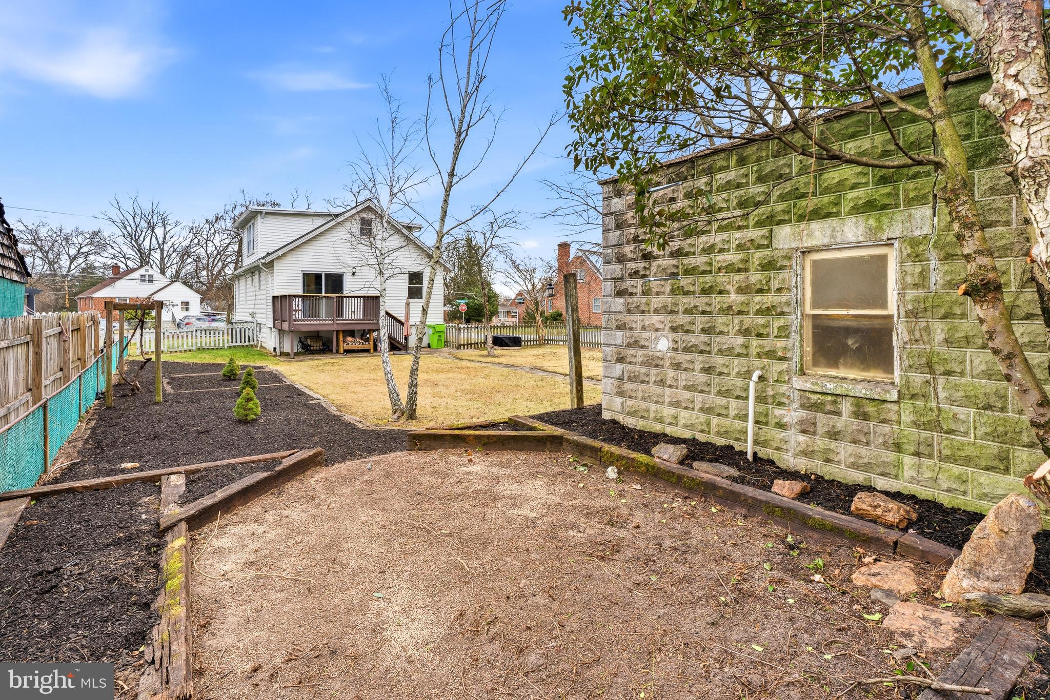 HILLENDALE PARK - Residential