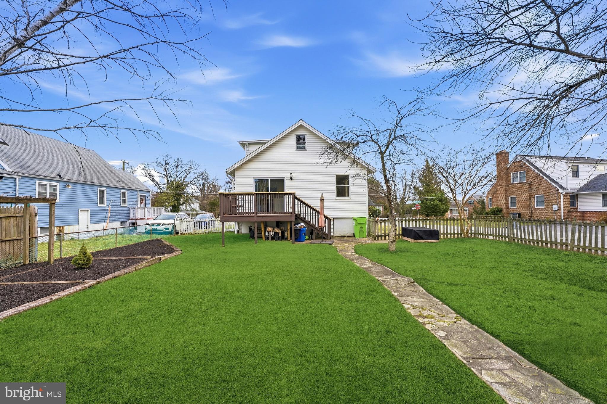 HILLENDALE PARK - Residential