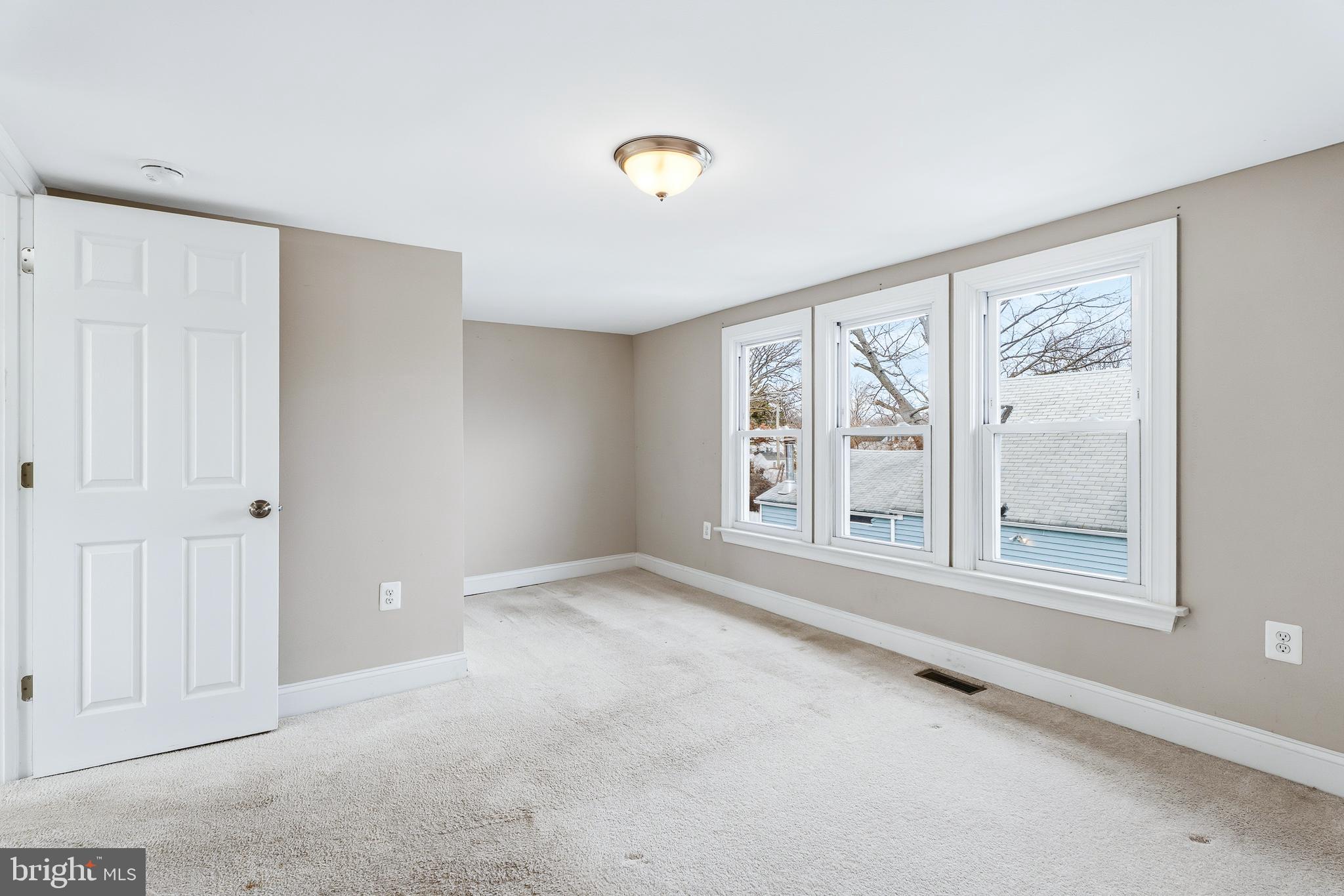 HILLENDALE PARK - Residential