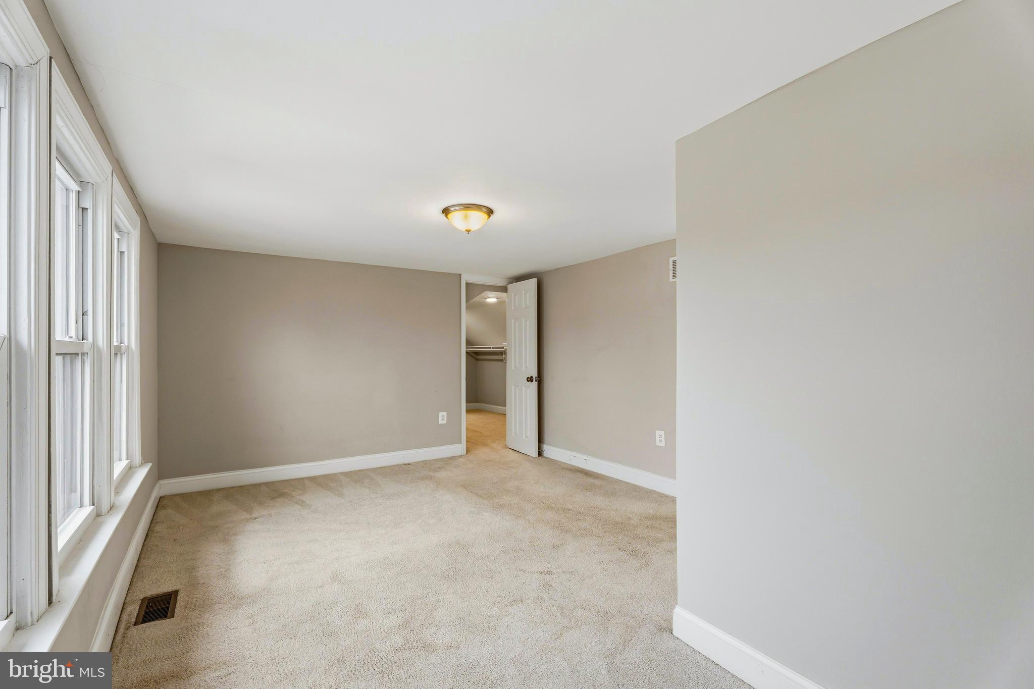 HILLENDALE PARK - Residential