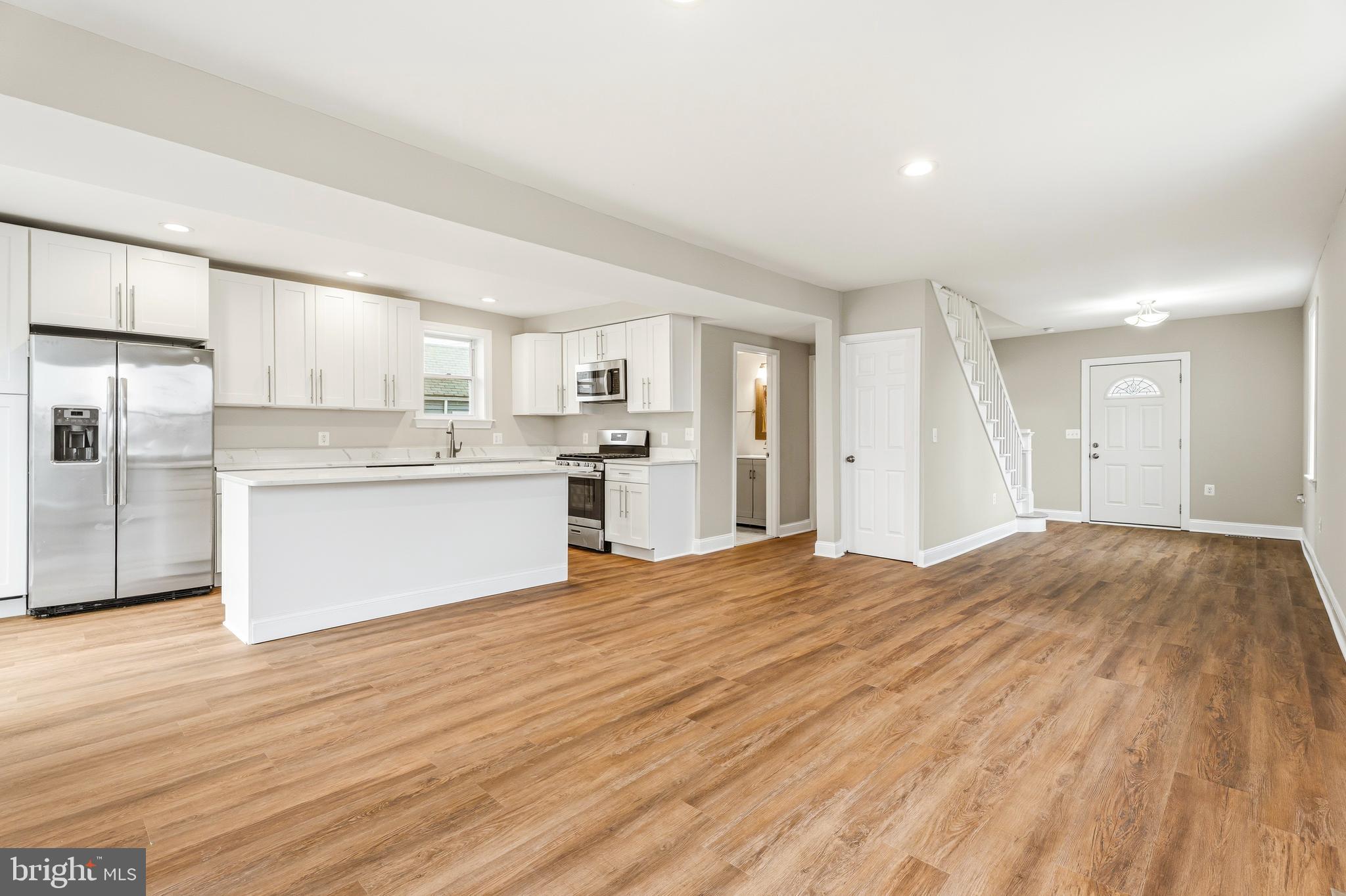 HILLENDALE PARK - Residential