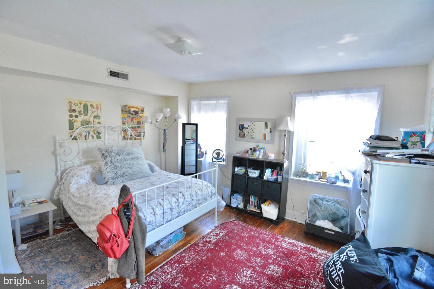 ROXBOROUGH - Residential Lease