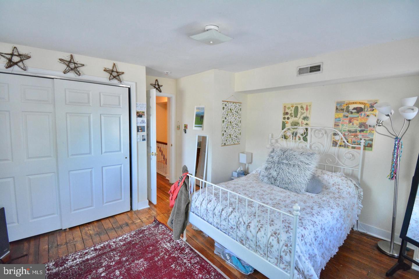 ROXBOROUGH - Residential Lease