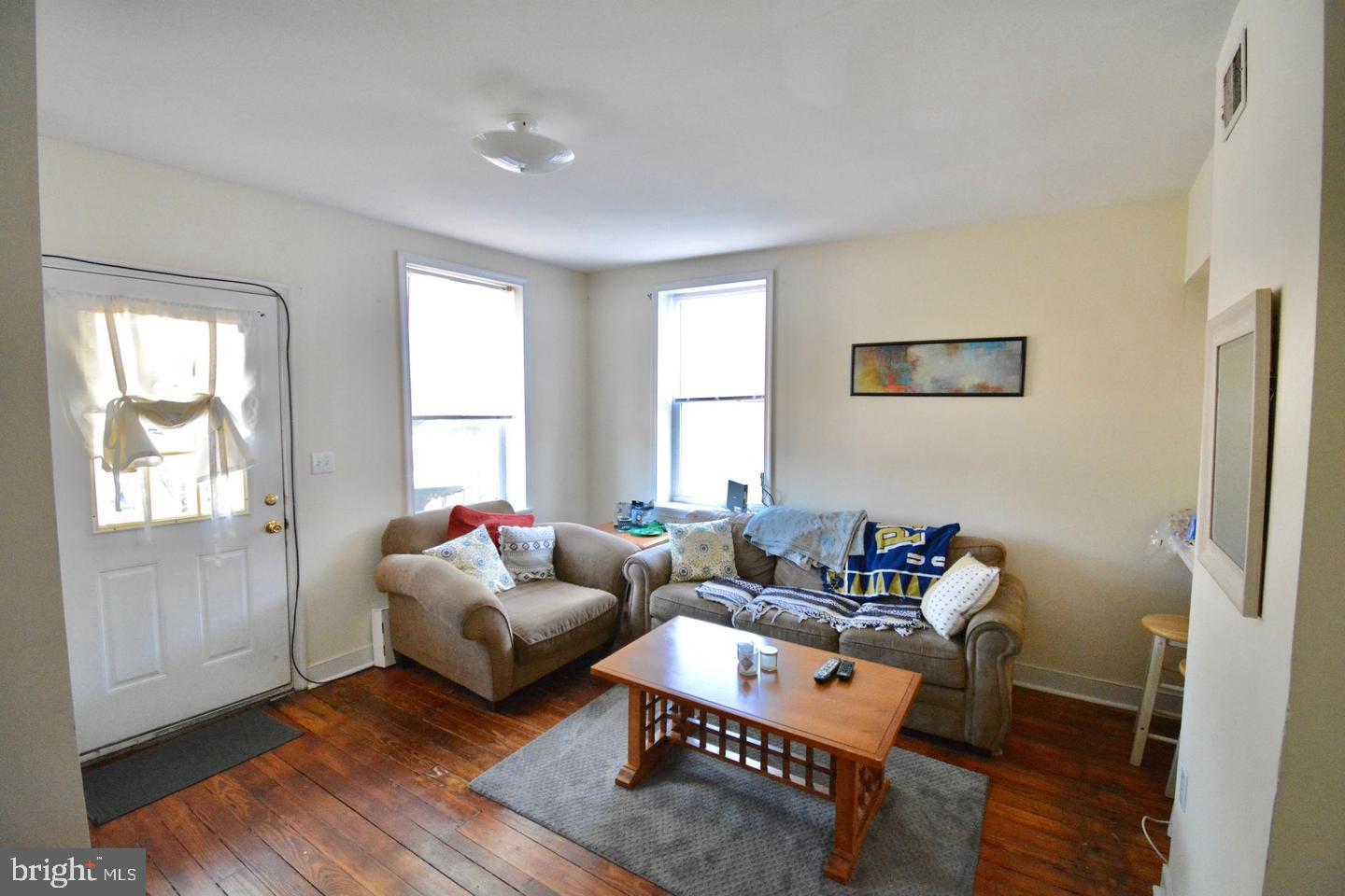 ROXBOROUGH - Residential Lease