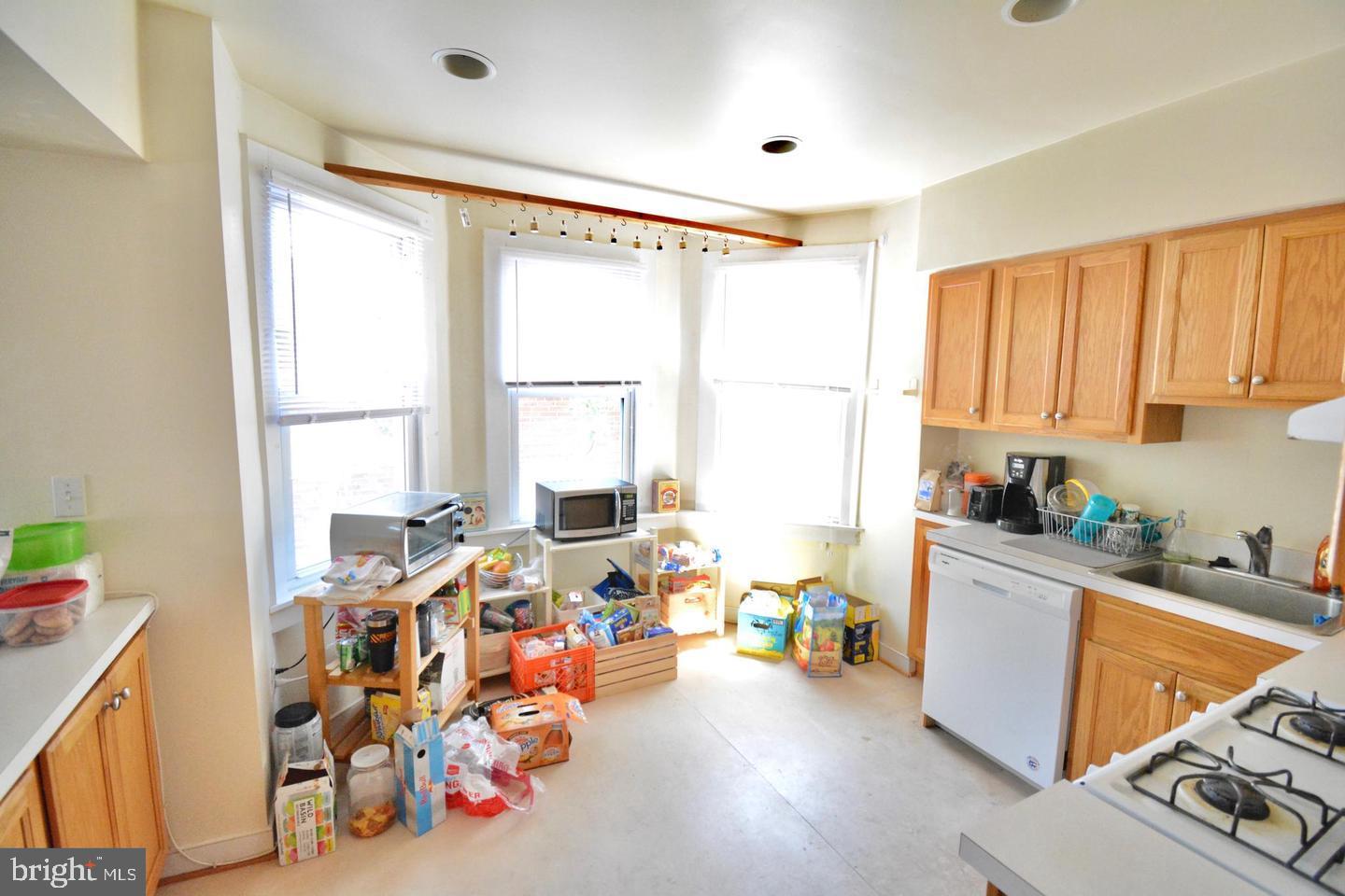 ROXBOROUGH - Residential Lease