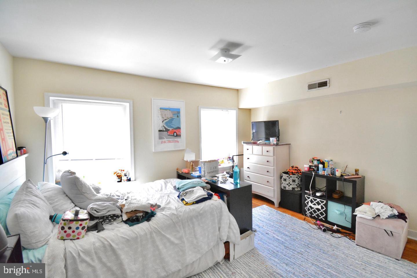 ROXBOROUGH - Residential Lease