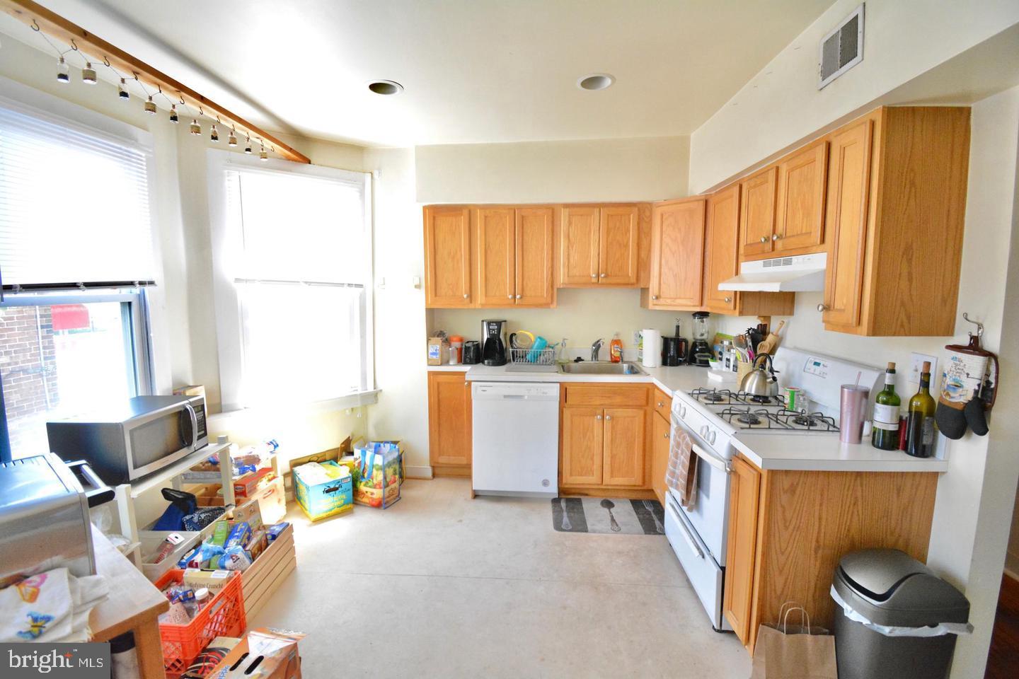 ROXBOROUGH - Residential Lease