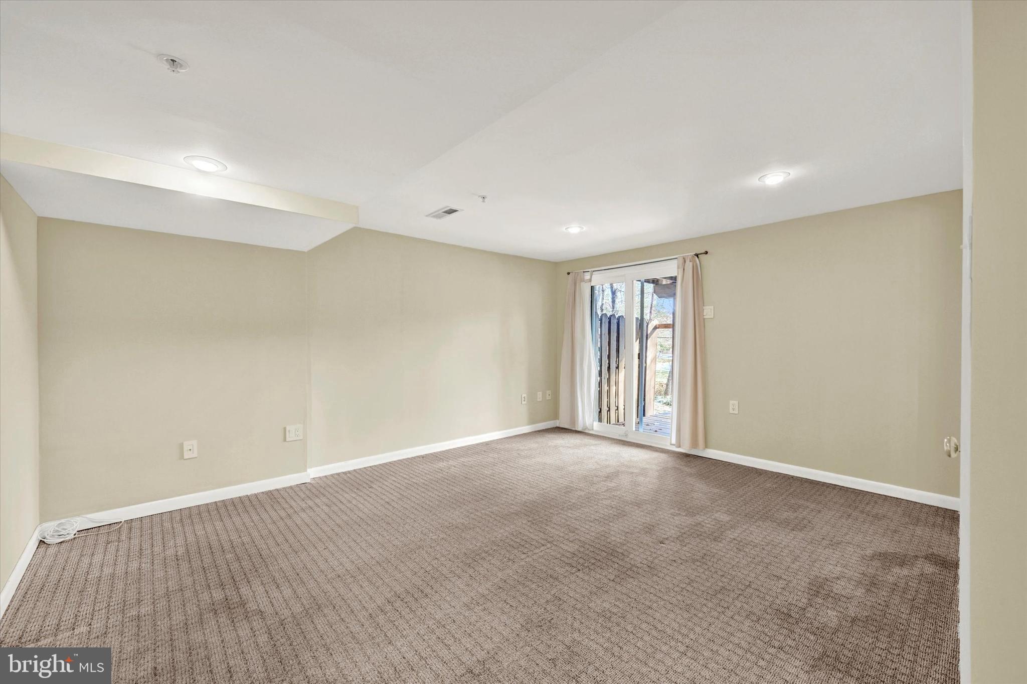 WOODLAND VILLAGE - Residential