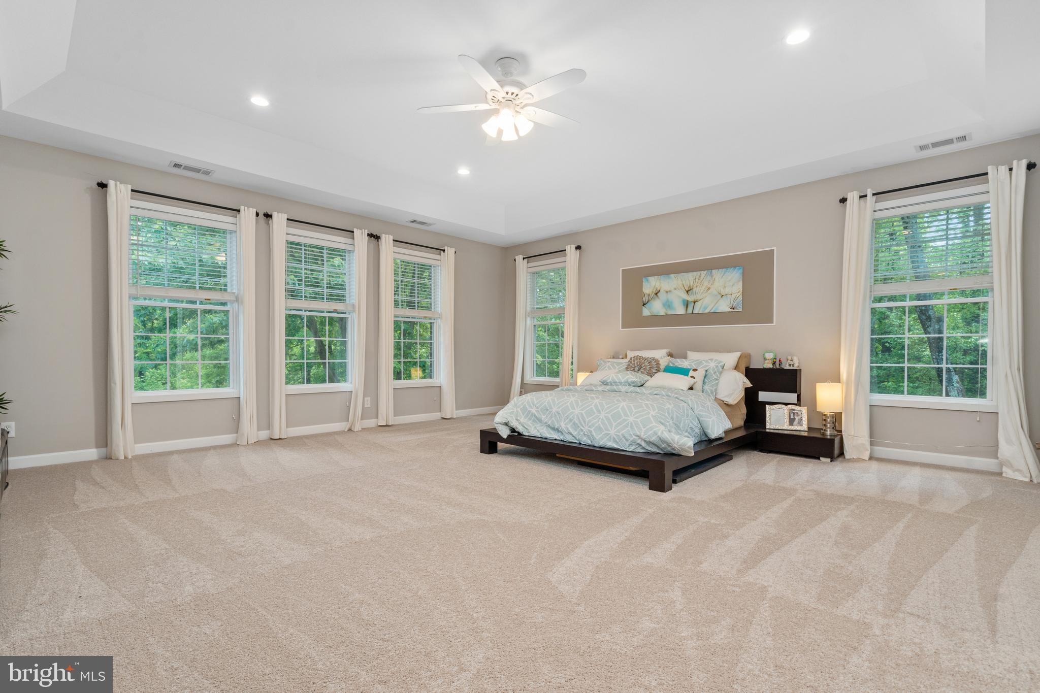 PIMMIT VIEW - Residential