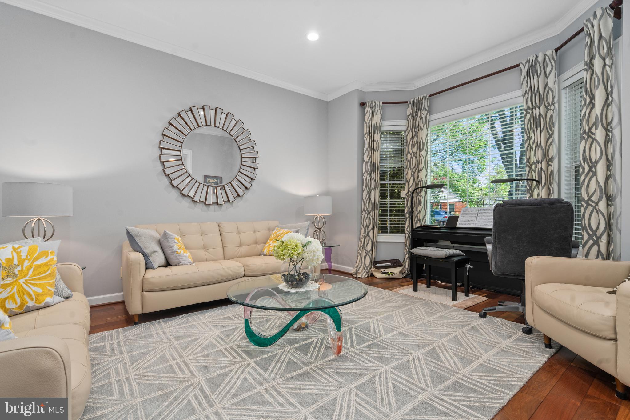 PIMMIT VIEW - Residential