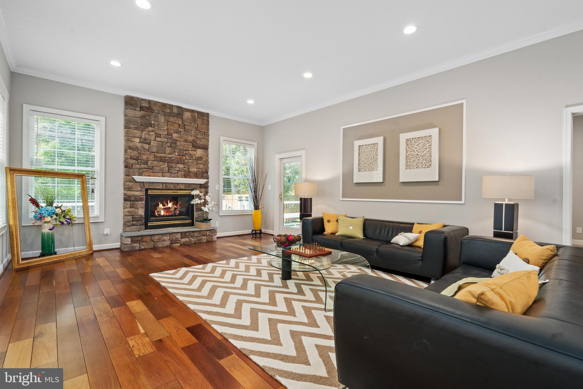 PIMMIT VIEW - Residential