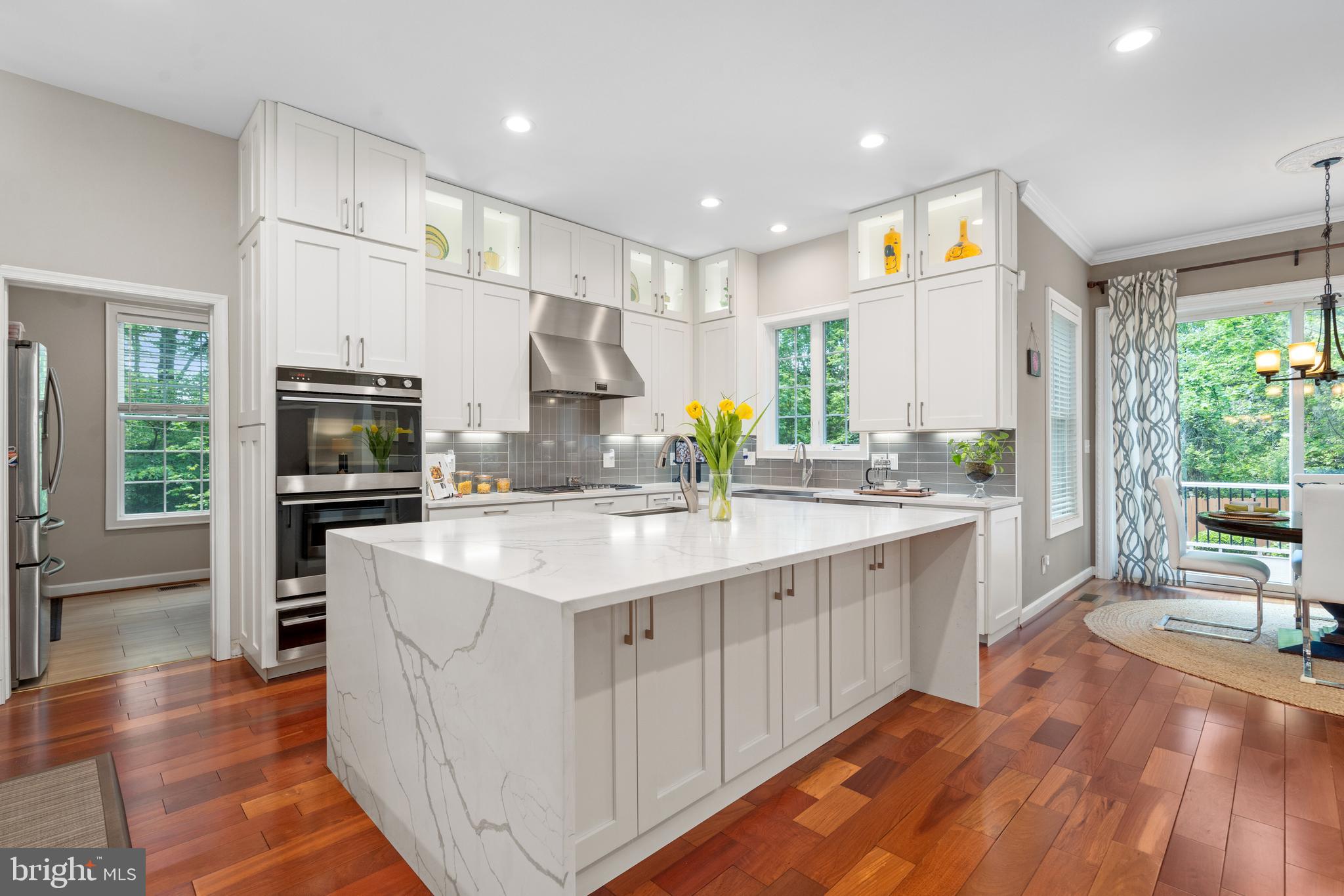 PIMMIT VIEW - Residential