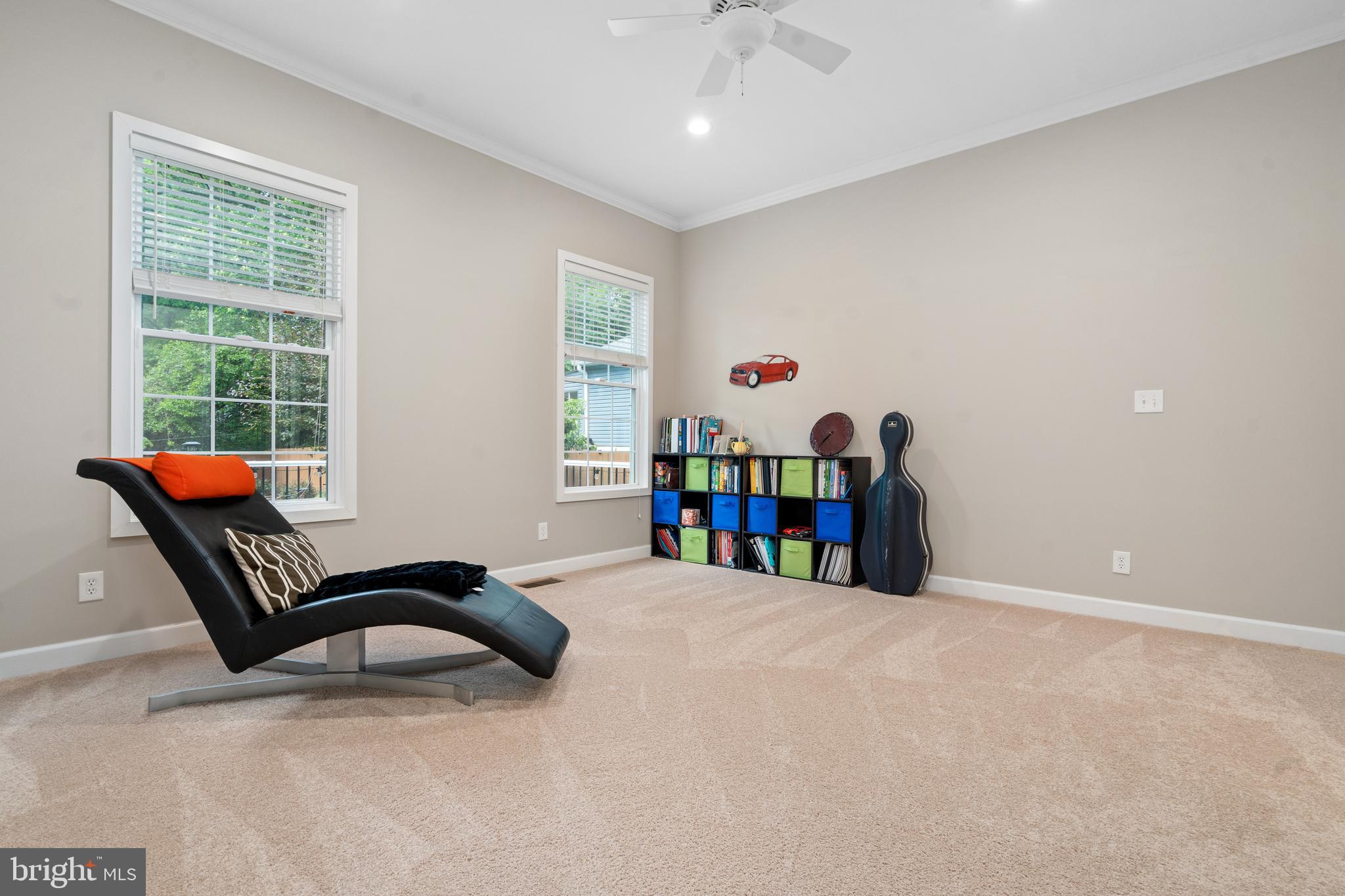 PIMMIT VIEW - Residential