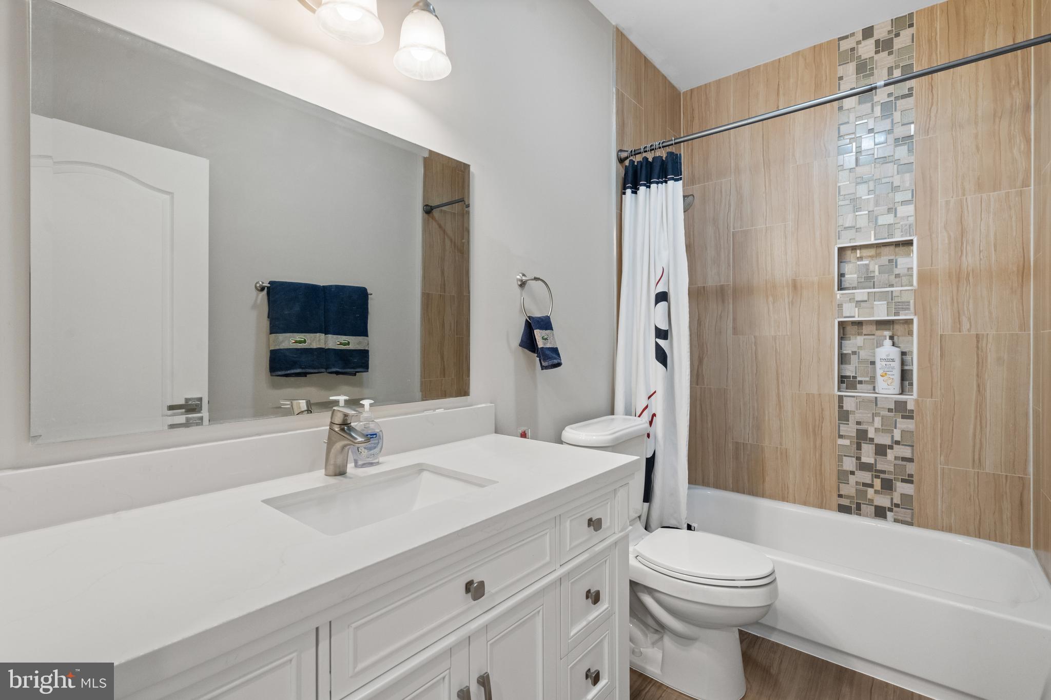 PIMMIT VIEW - Residential