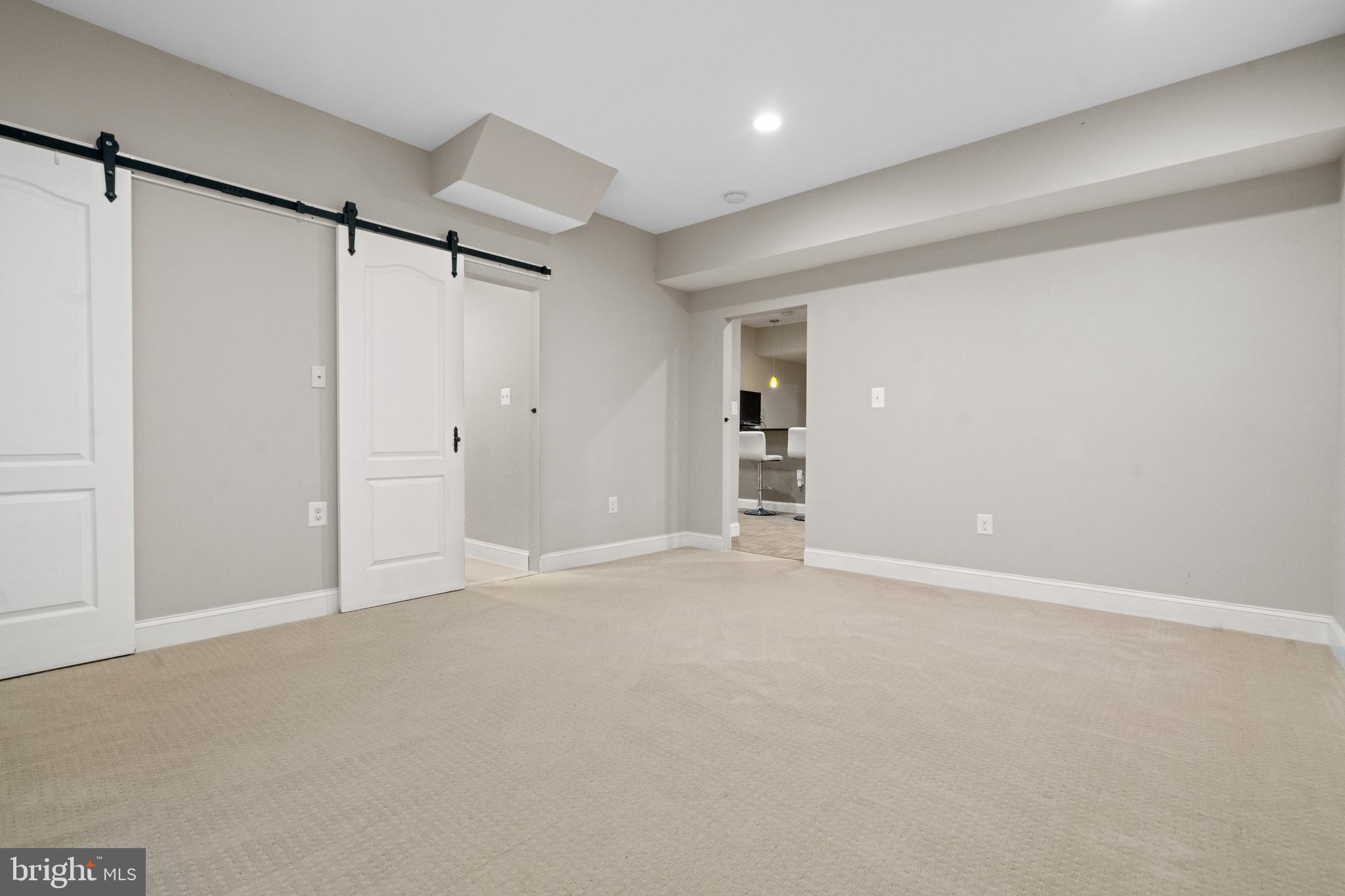 PIMMIT VIEW - Residential