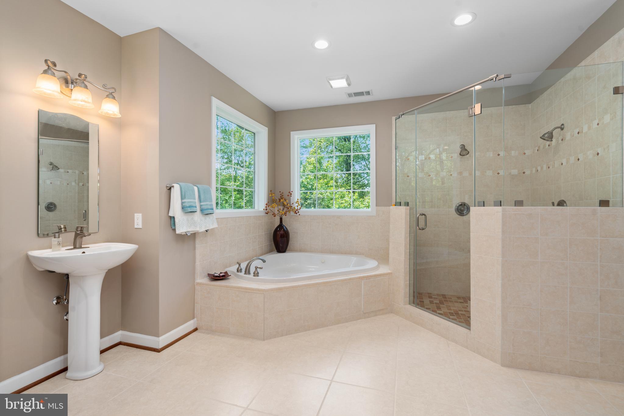 PIMMIT VIEW - Residential