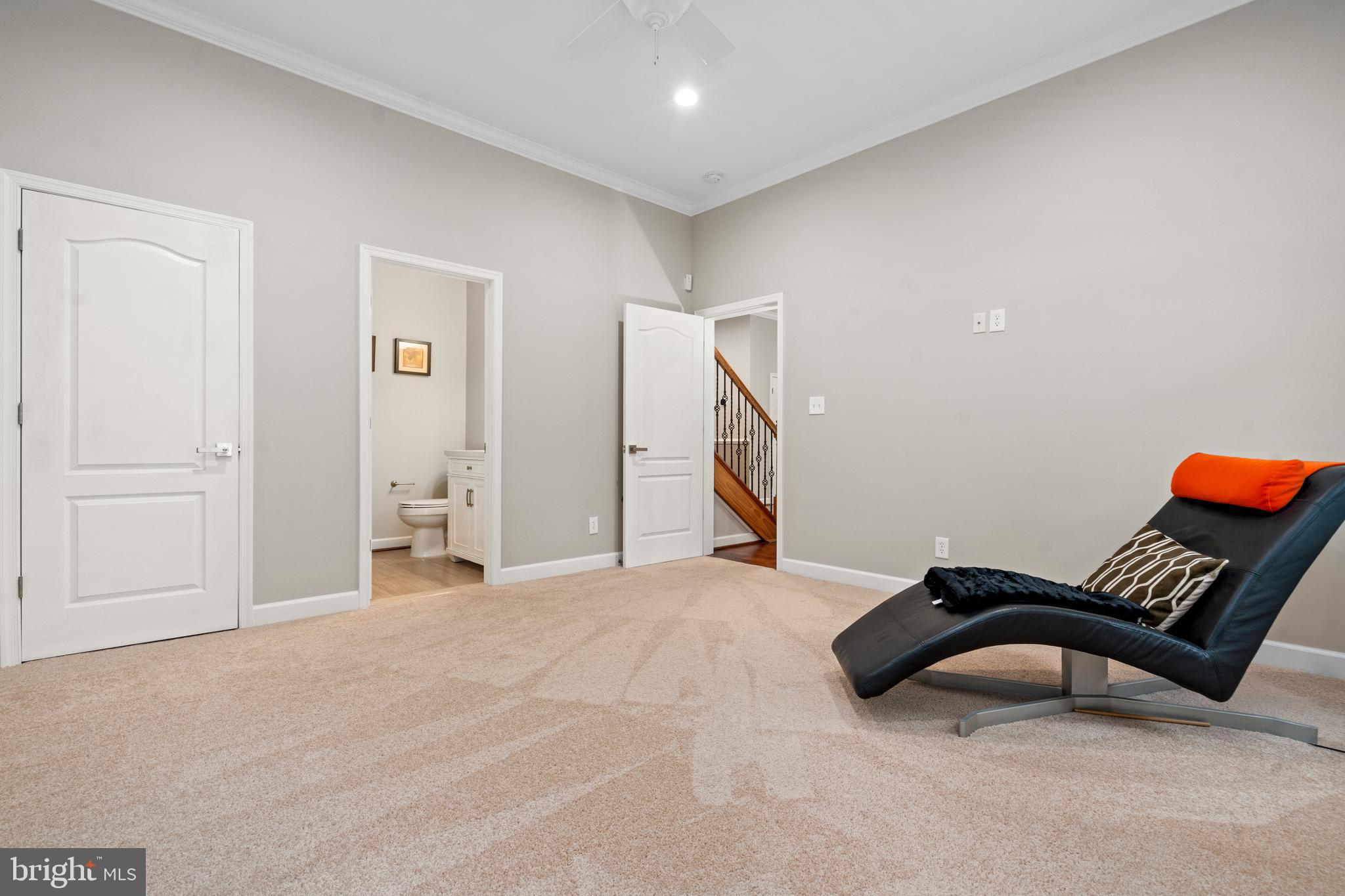 PIMMIT VIEW - Residential