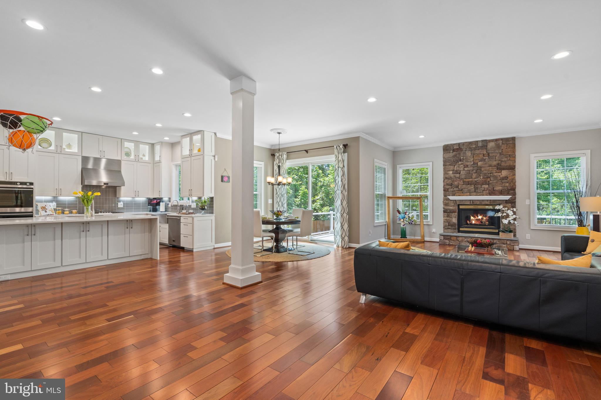 PIMMIT VIEW - Residential