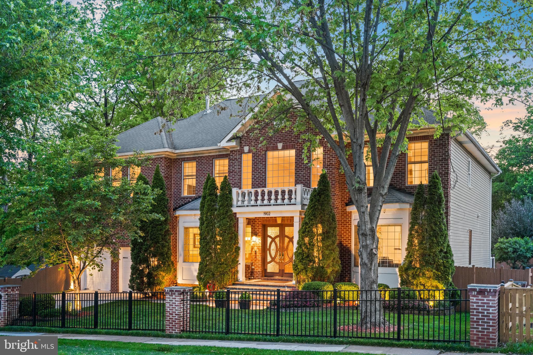 PIMMIT VIEW - Residential