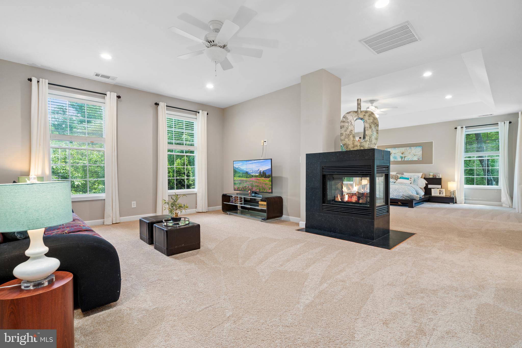 PIMMIT VIEW - Residential