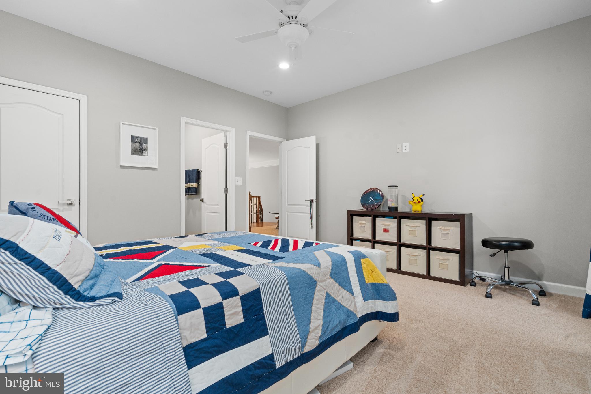 PIMMIT VIEW - Residential