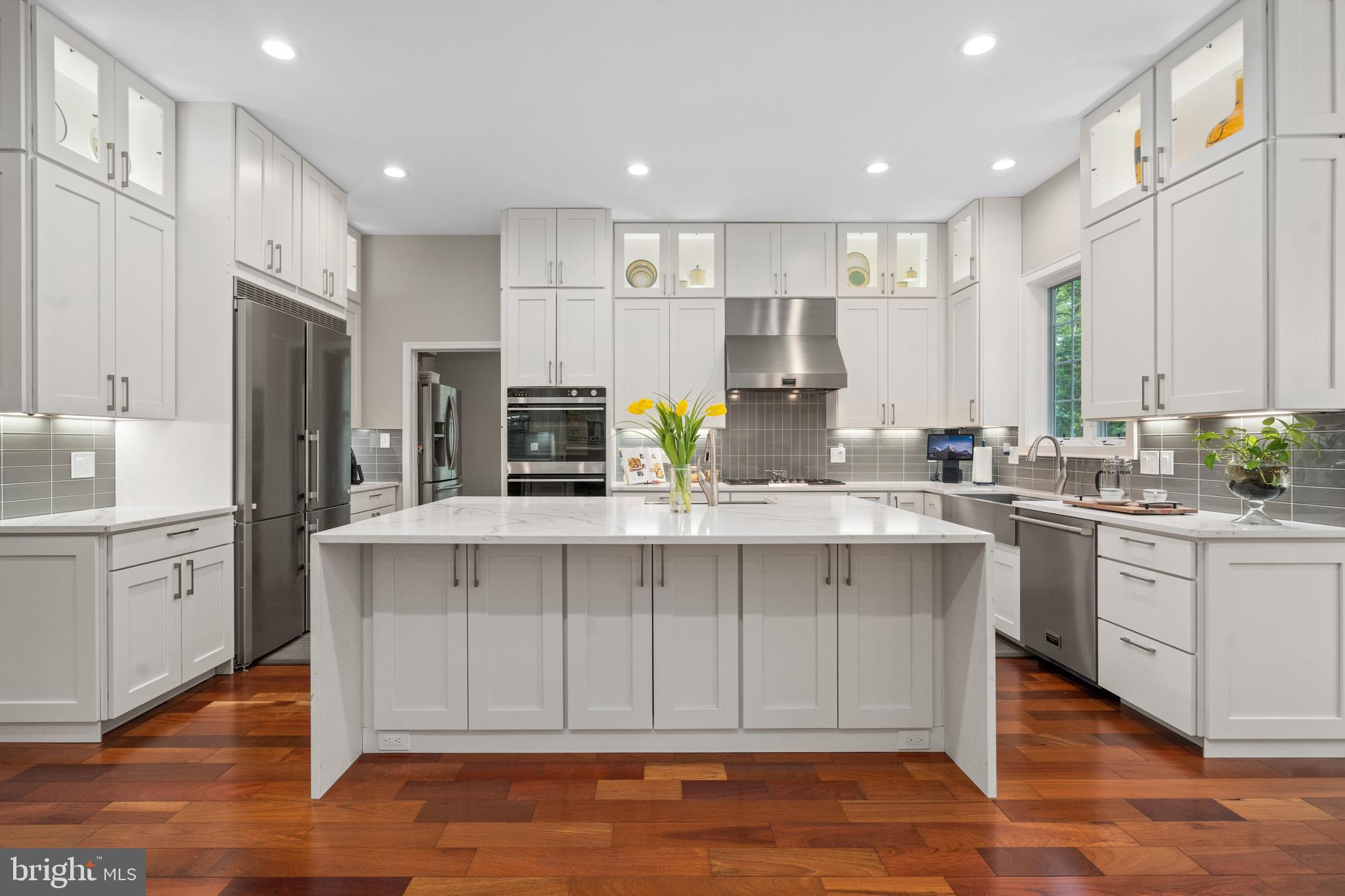 PIMMIT VIEW - Residential