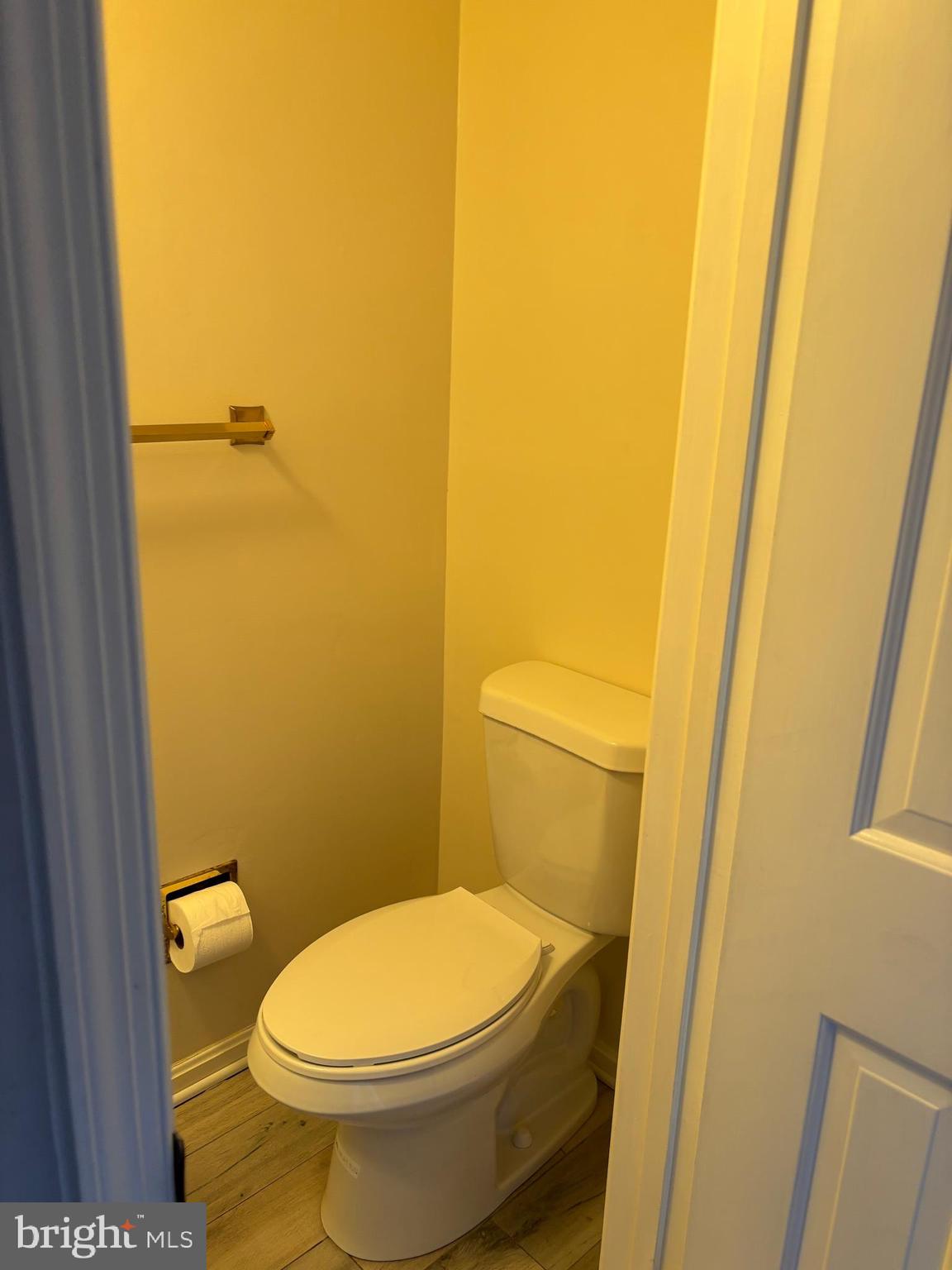 FOREST HILLS COMMONS - Residential Lease