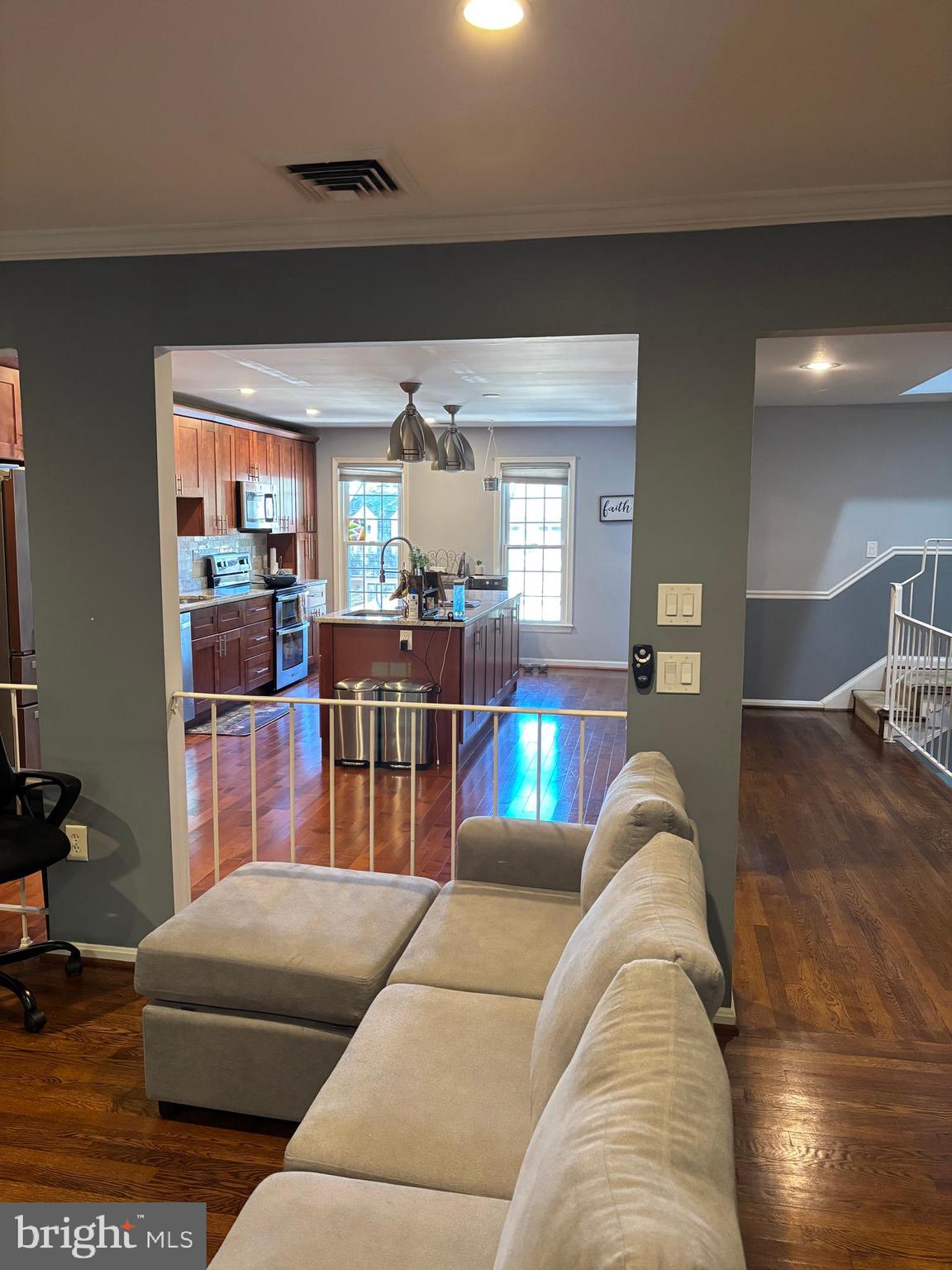 FOREST HILLS COMMONS - Residential Lease