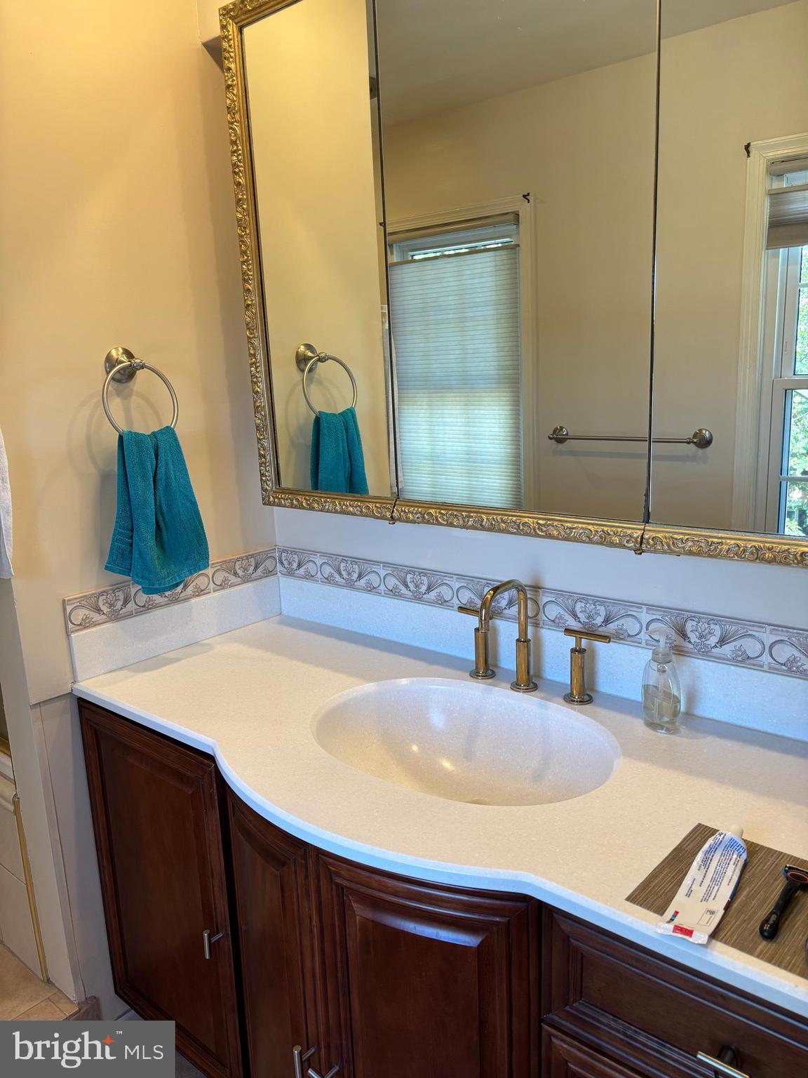 FOREST HILLS COMMONS - Residential Lease