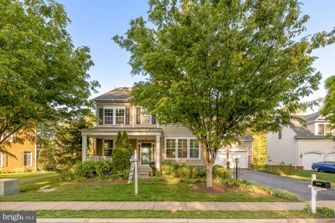 Photo of 22478 Dinah Place, LEESBURG, VA 20175 (MLS # VALO2119960)