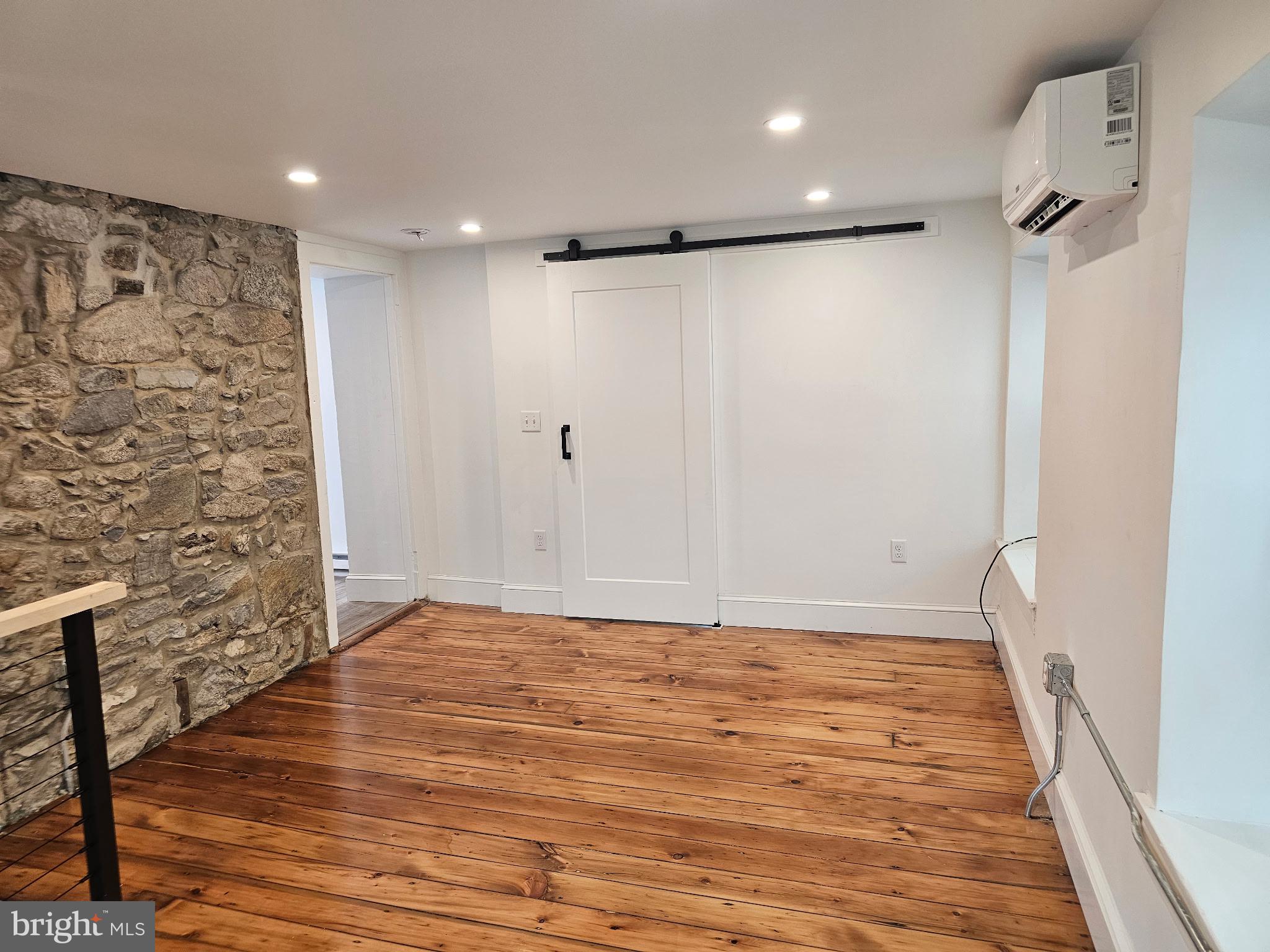 667 EASTON ROAD REAR