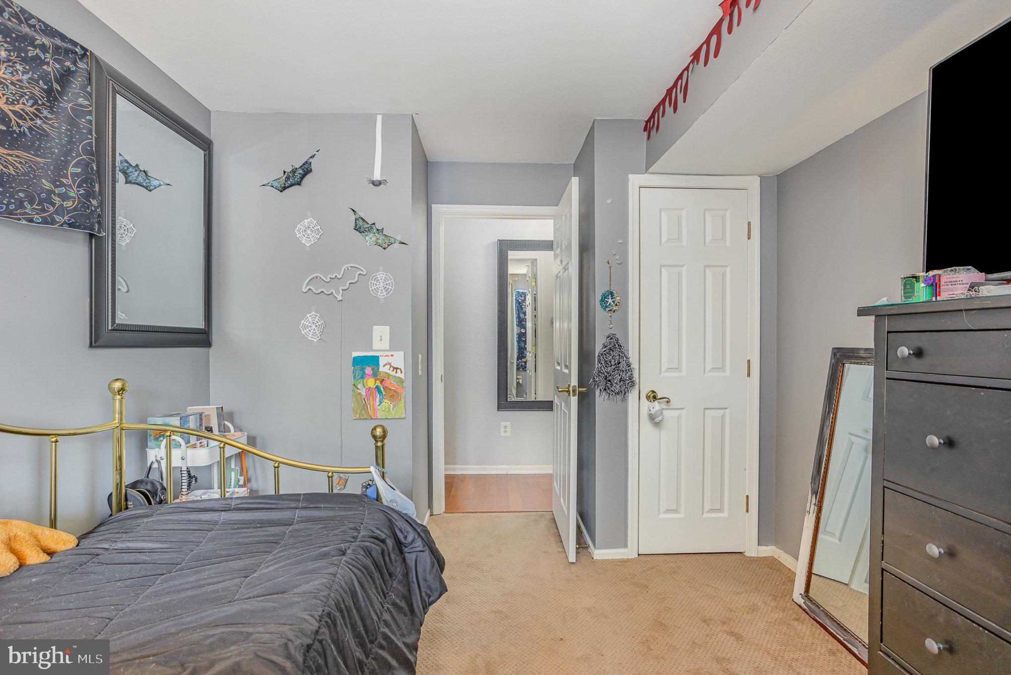 ENGLISH COUNTRY MANOR - Residential