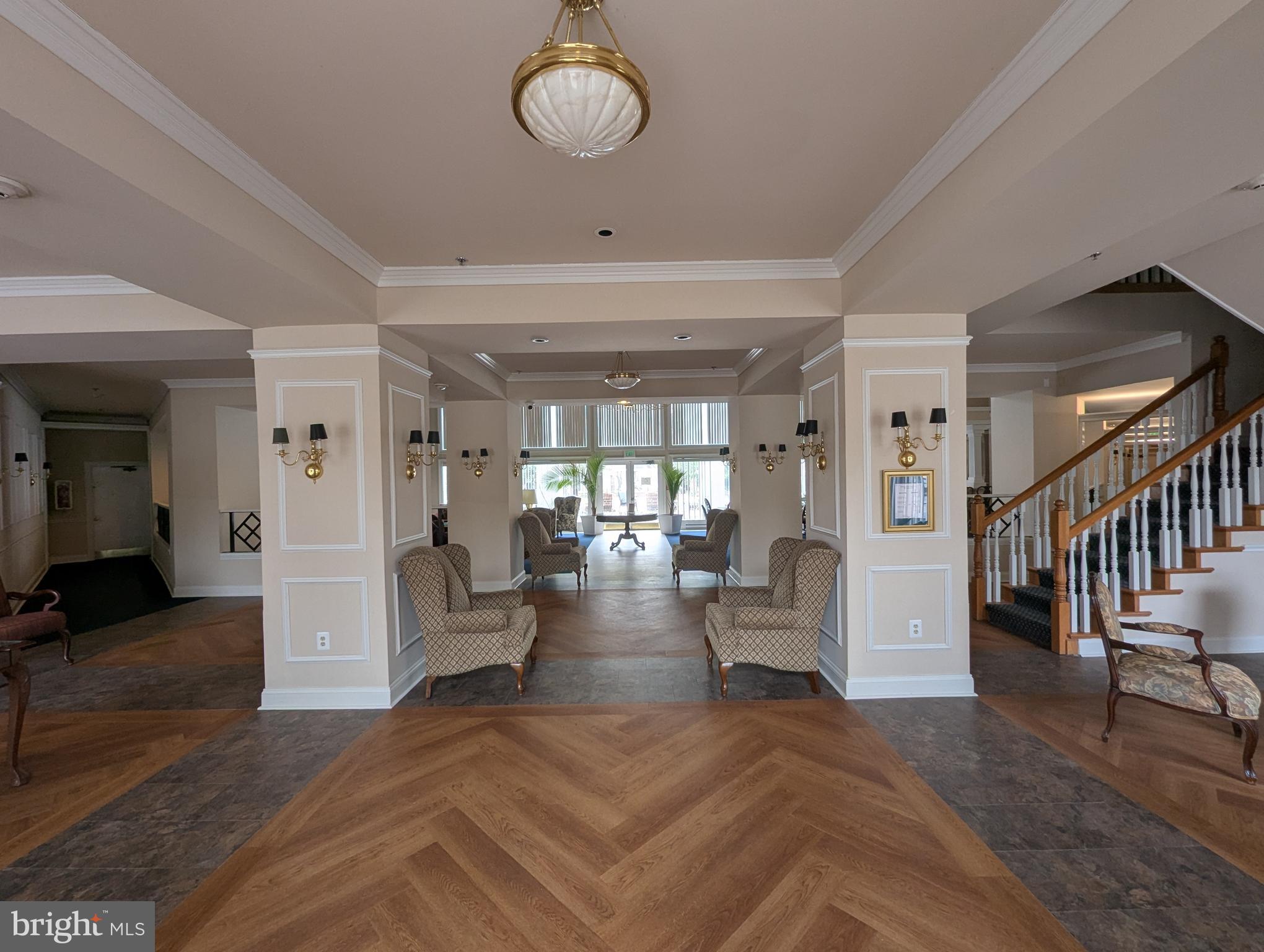 ENGLISH COUNTRY MANOR - Residential