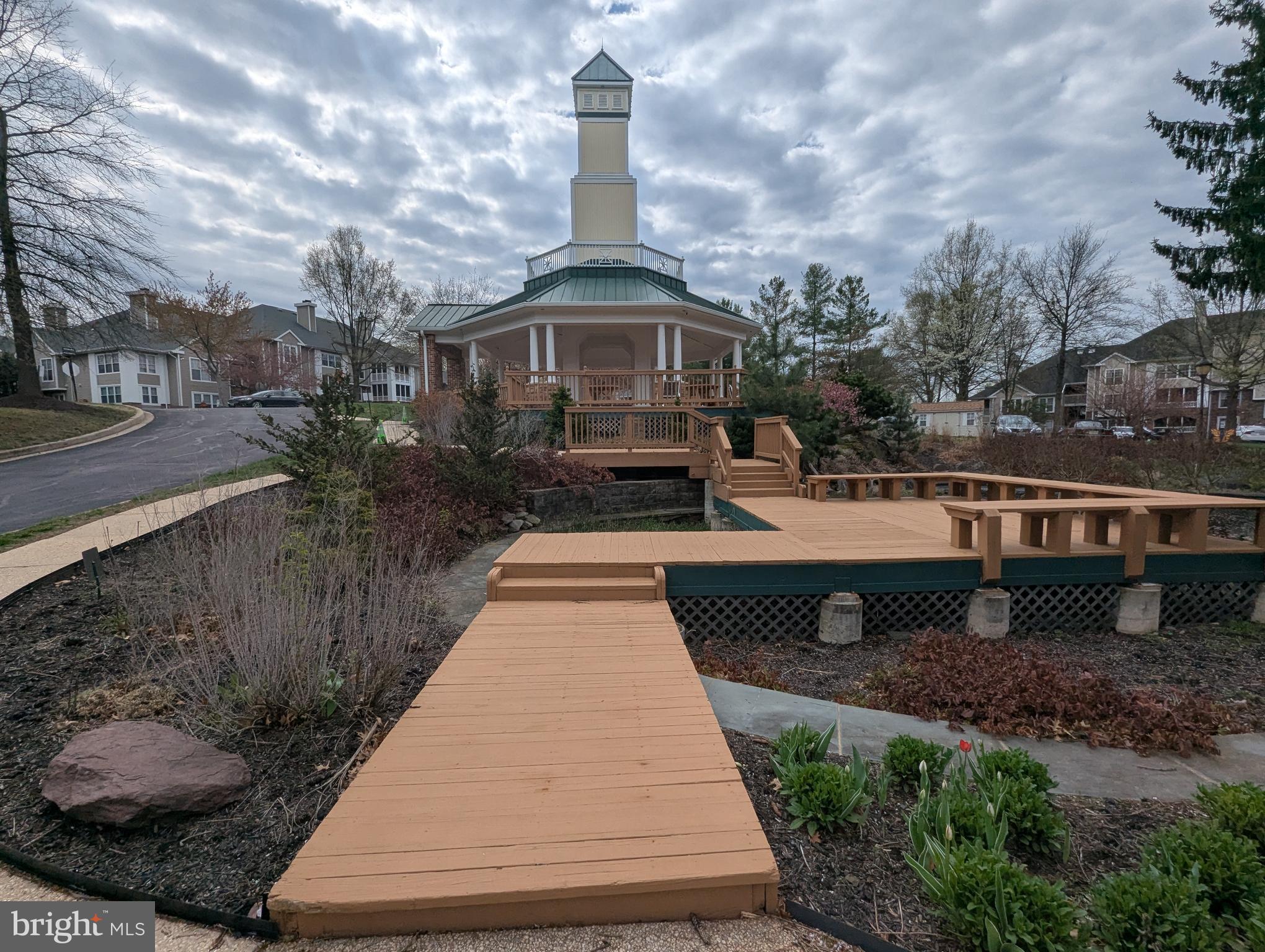 ENGLISH COUNTRY MANOR - Residential