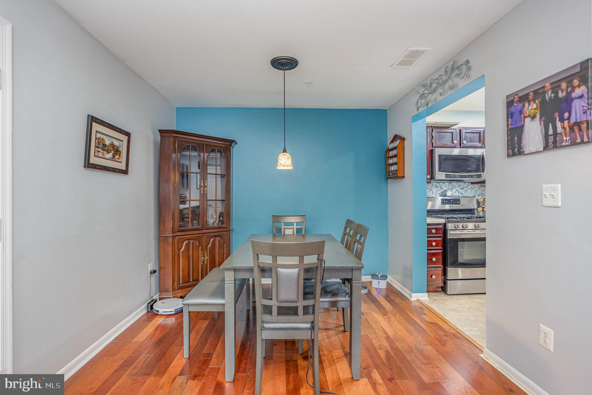 ENGLISH COUNTRY MANOR - Residential