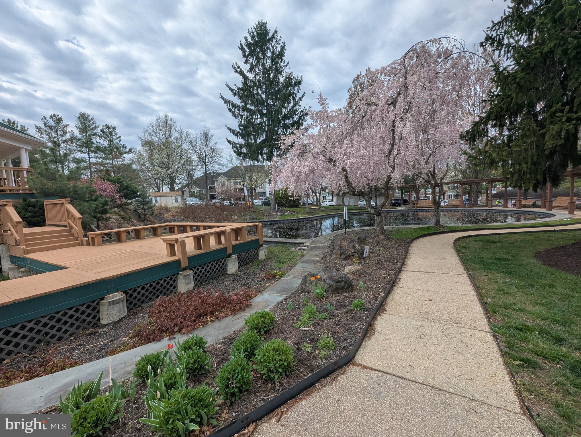 ENGLISH COUNTRY MANOR - Residential