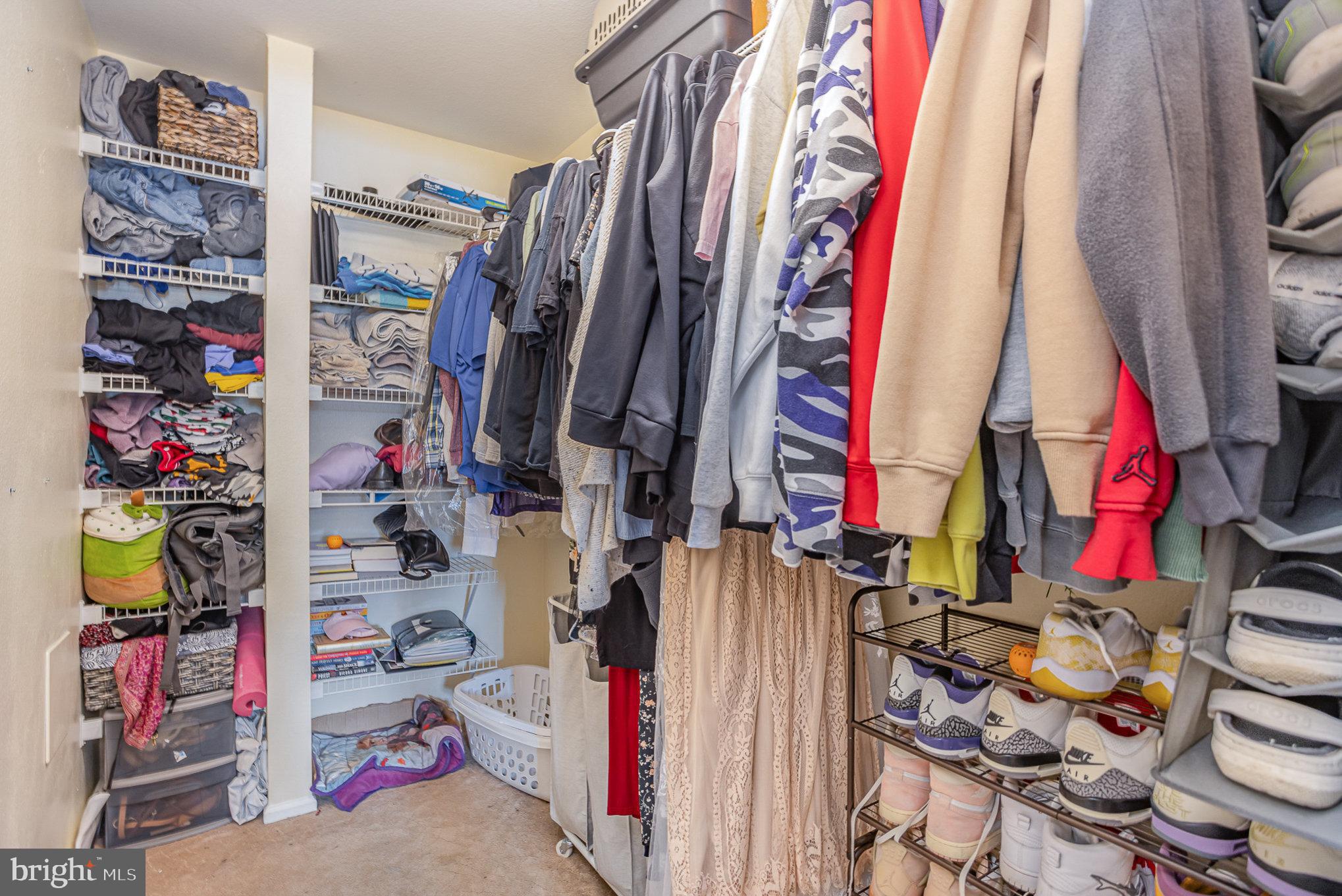 ENGLISH COUNTRY MANOR - Residential