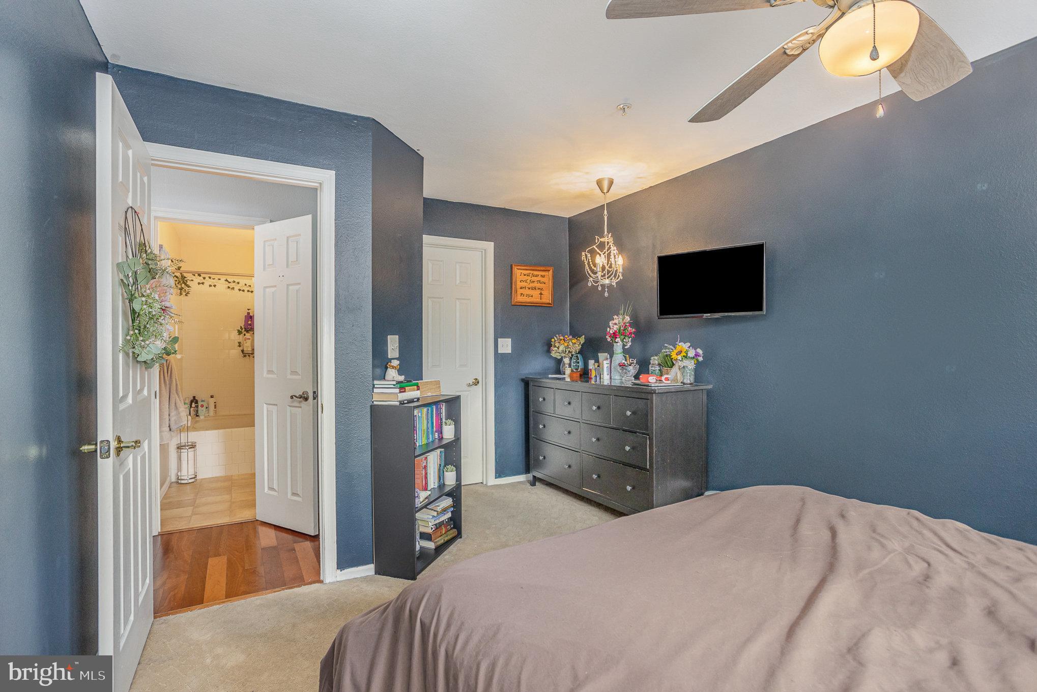 ENGLISH COUNTRY MANOR - Residential