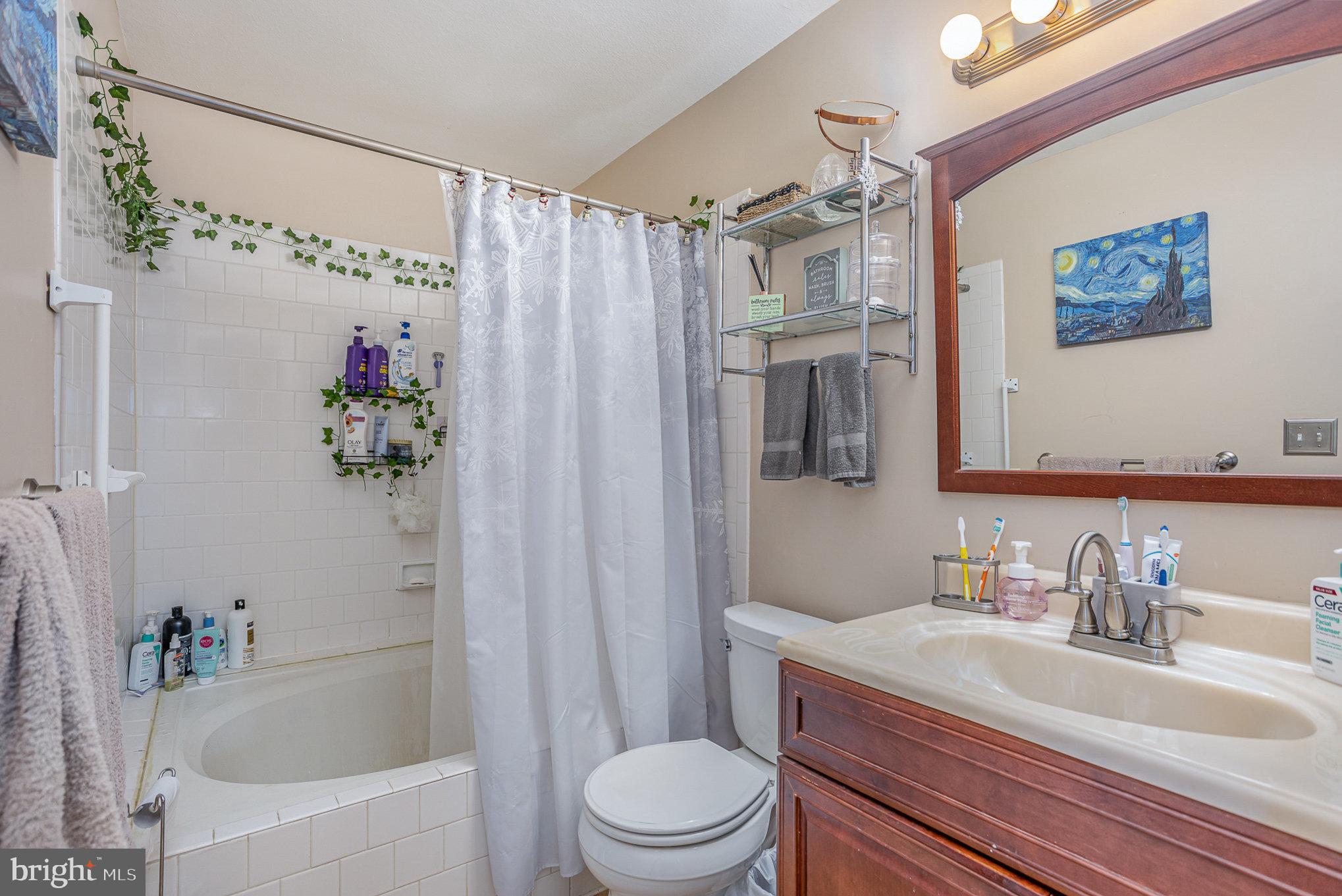 ENGLISH COUNTRY MANOR - Residential