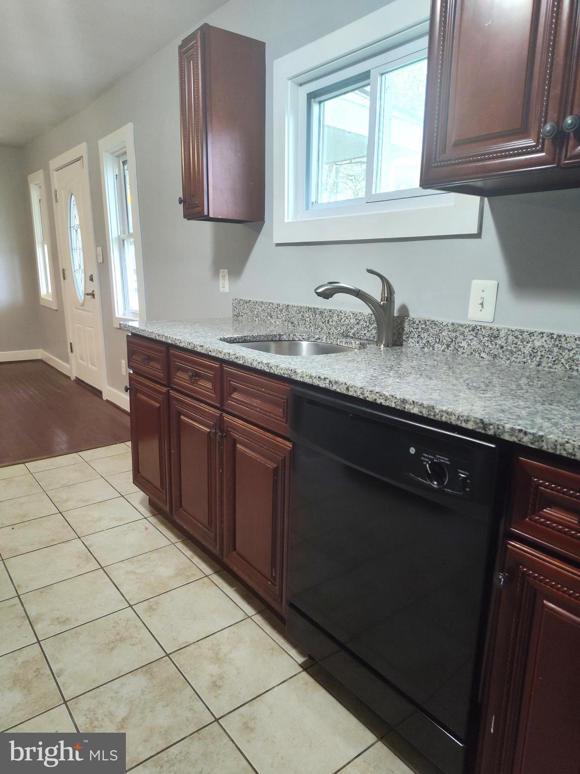 EAST COLUMBIA - Residential Lease