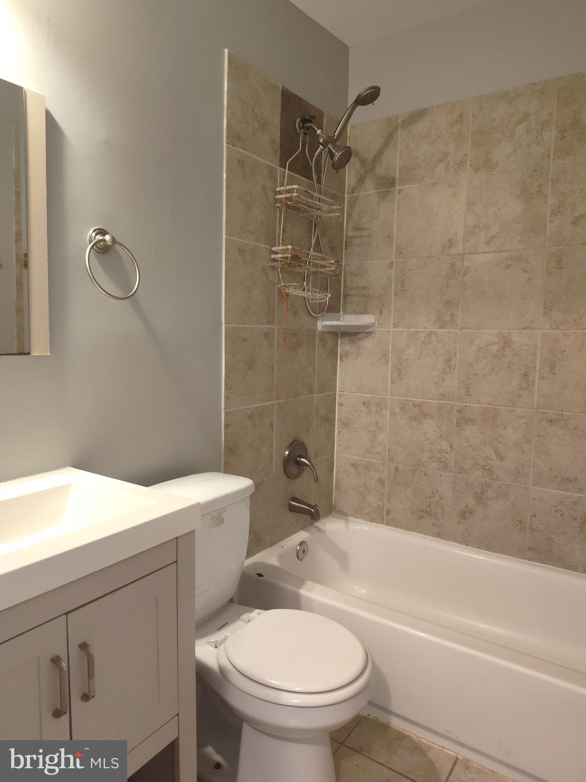 EAST COLUMBIA - Residential Lease