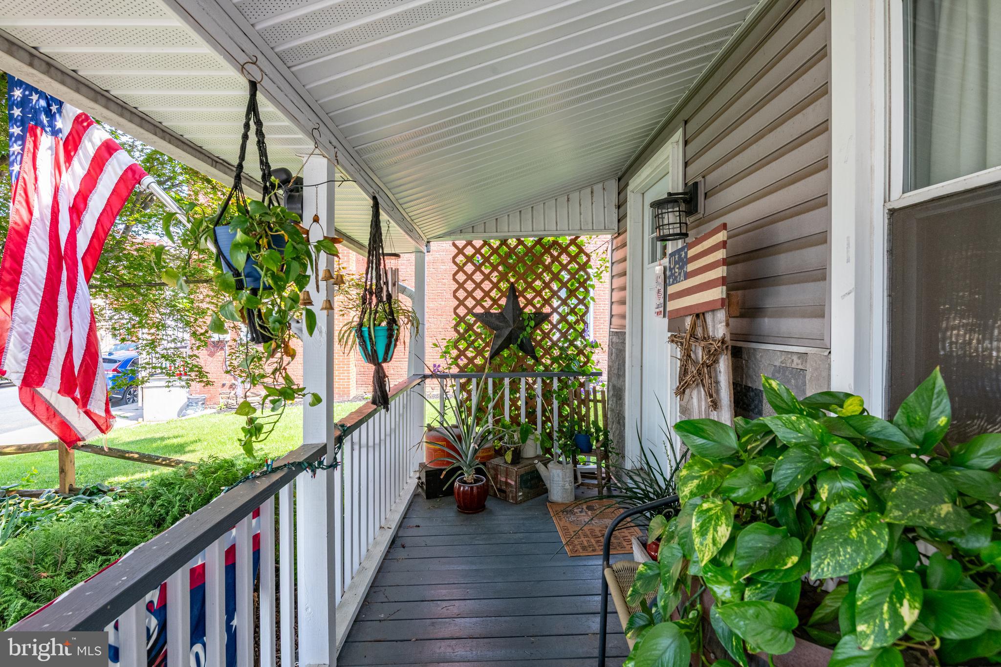 325 S 3RD STREET