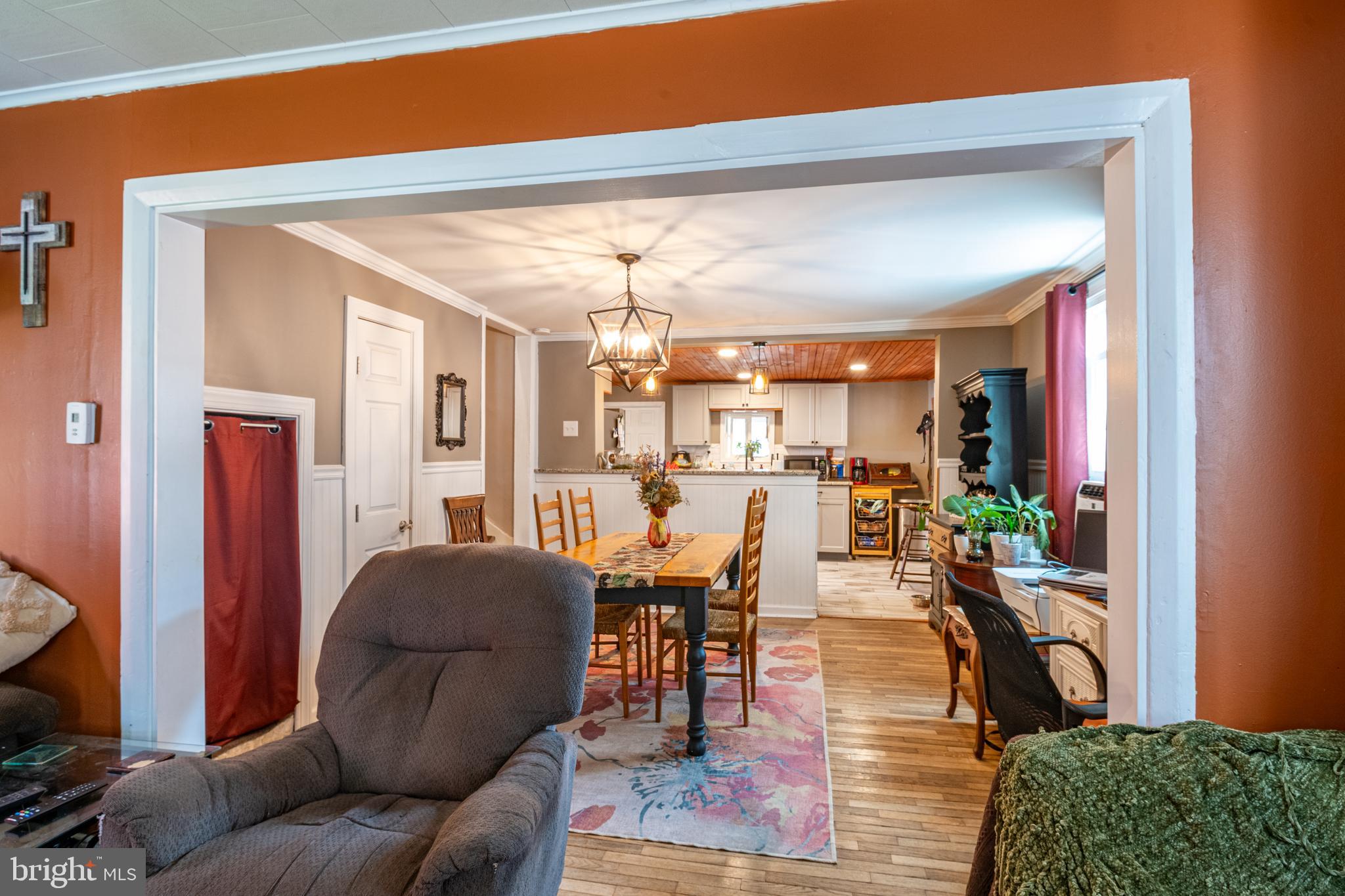 325 S 3RD STREET