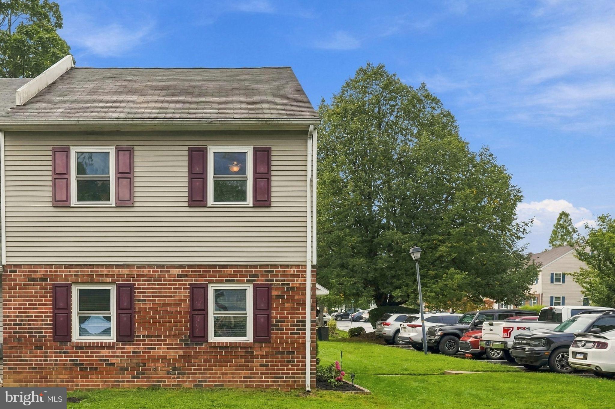 453 E CARDIGAN TERRACE 453