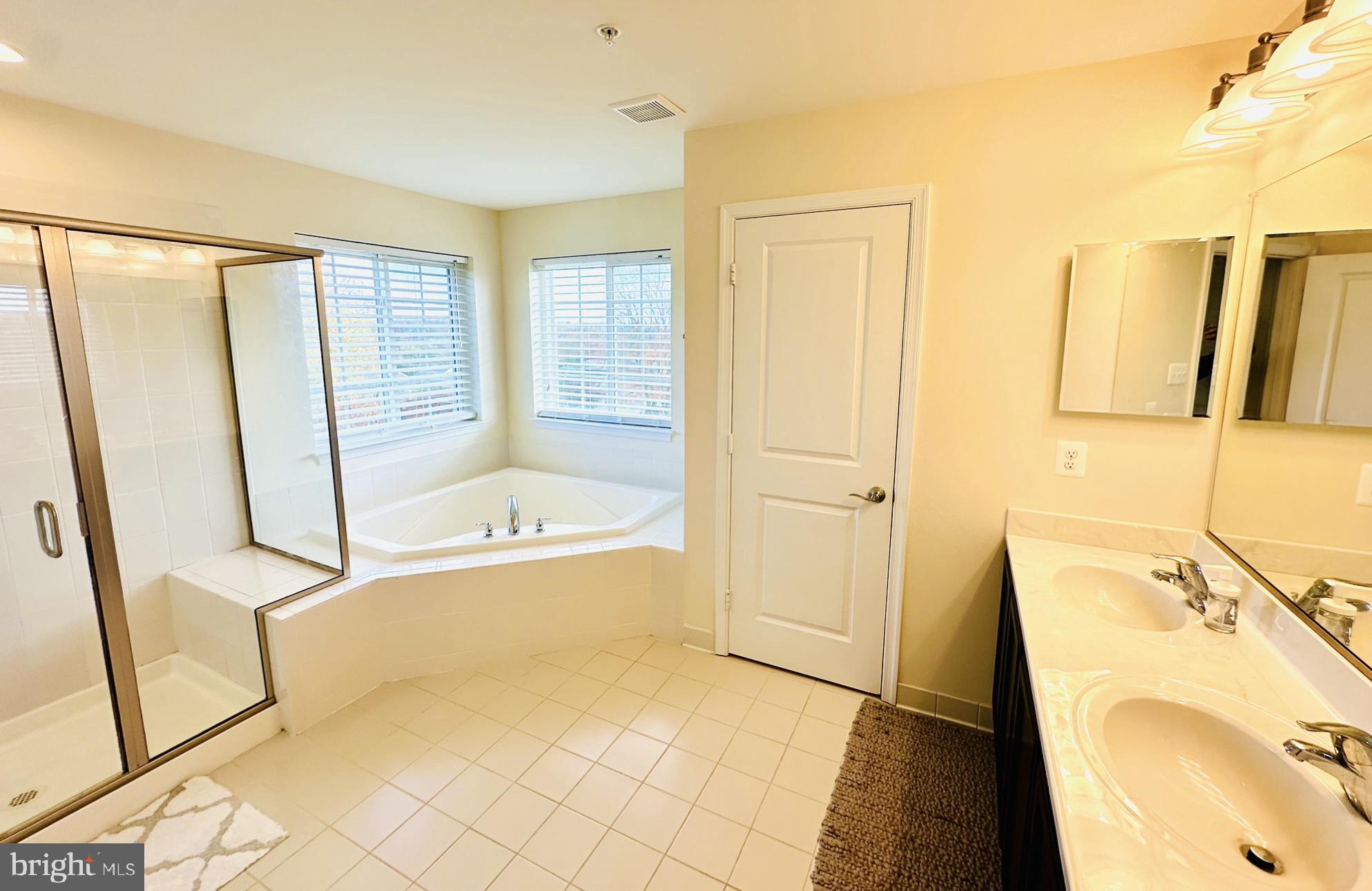 TIMBERGROVE - Residential