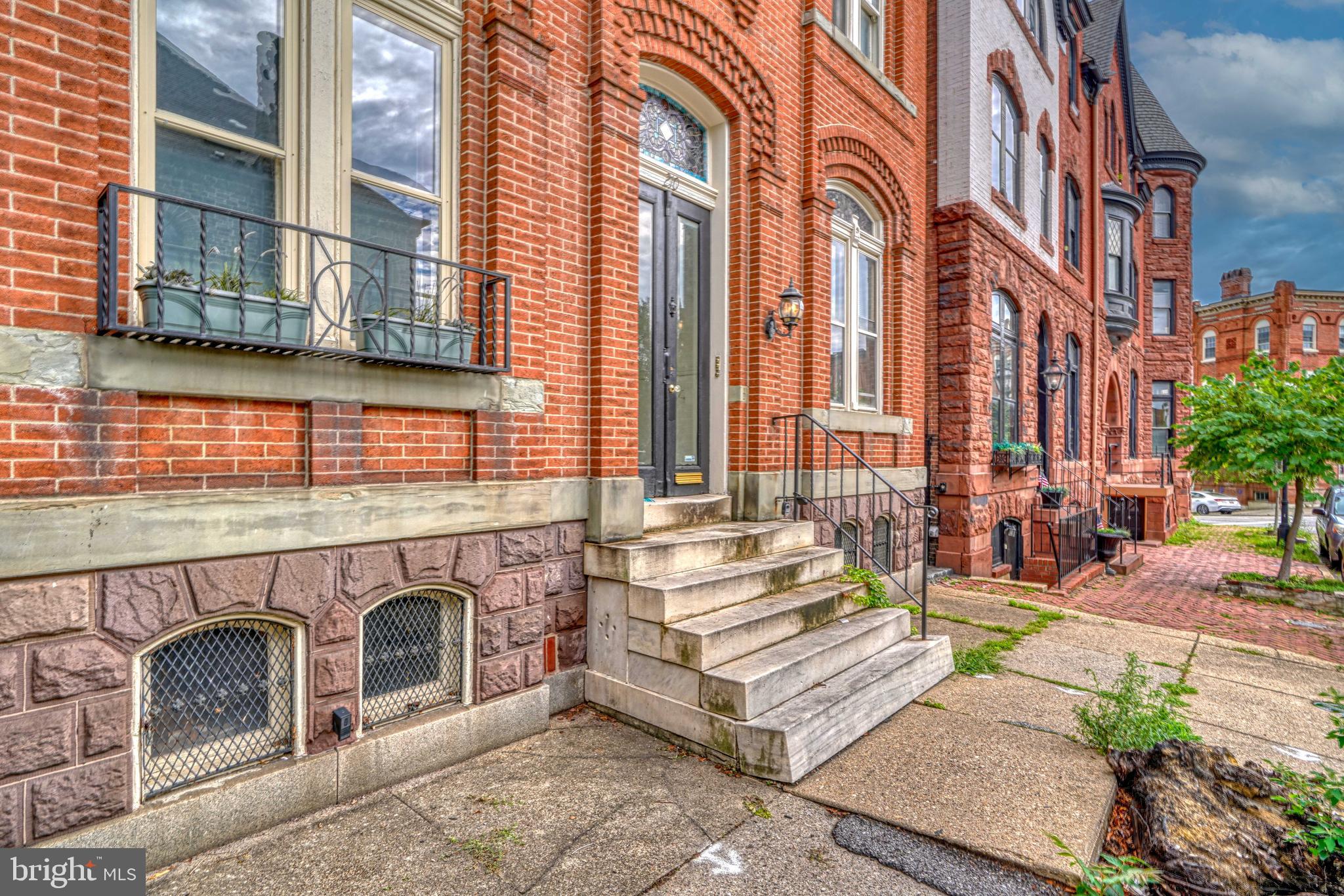 BOLTON HILL HISTORIC DISTRICT - Residential Lease