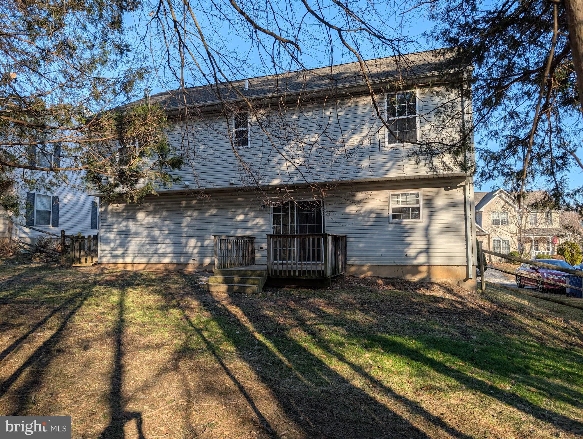 WALNUT HILL - Residential