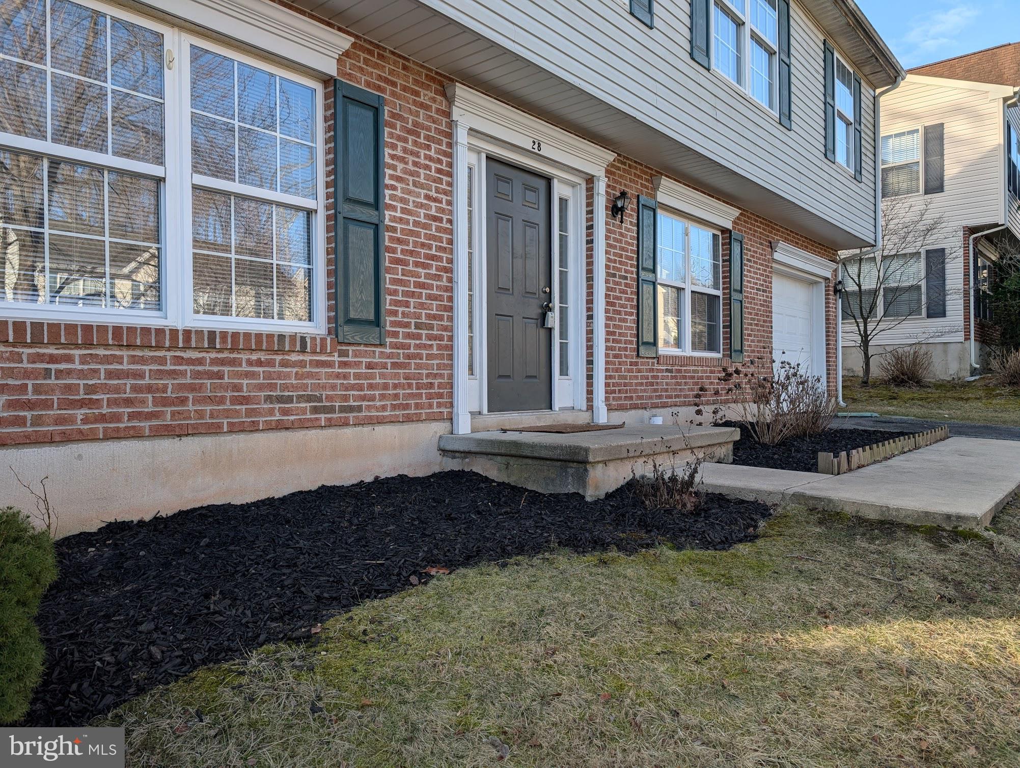 WALNUT HILL - Residential