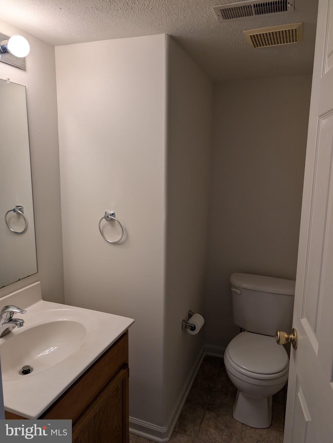 WALNUT HILL - Residential